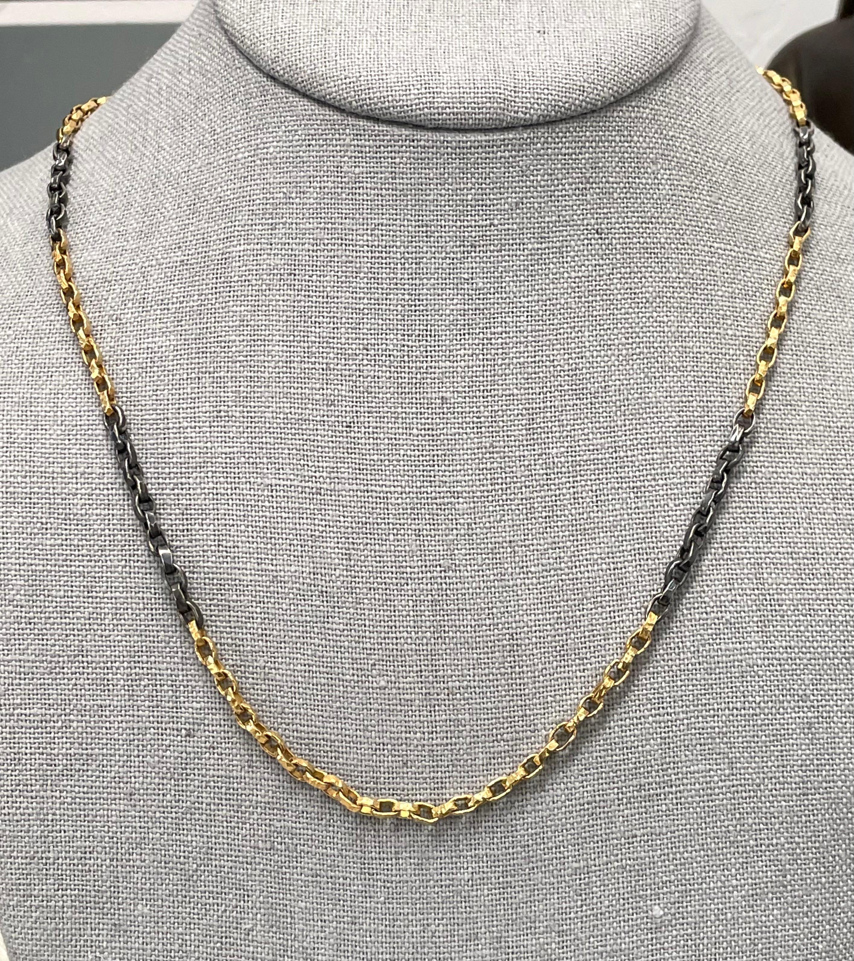Contemporaneo Steven Battelle Catena mista in oro 18 carati ossidato e argento fatta a mano più pesante in vendita