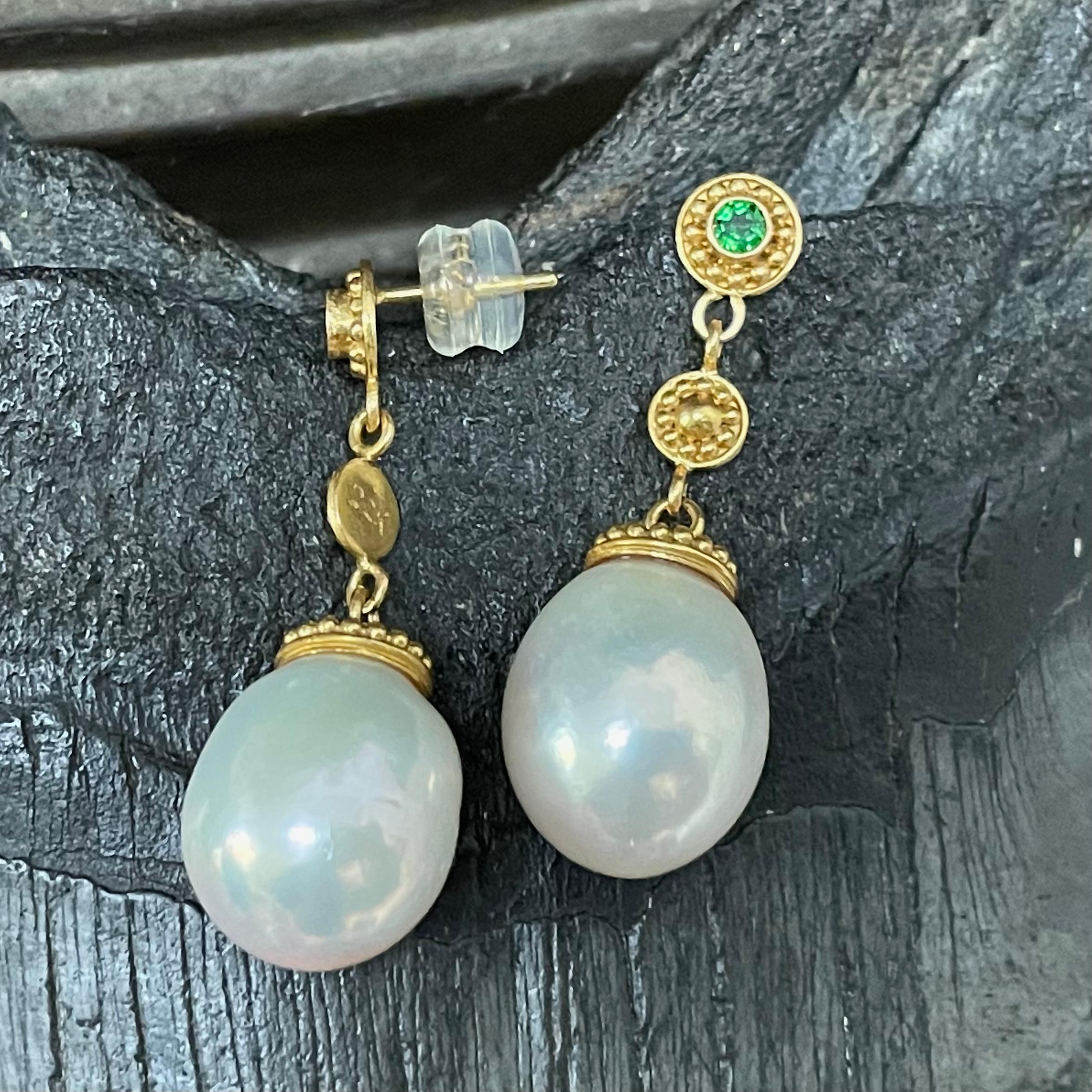 22k pearl earrings