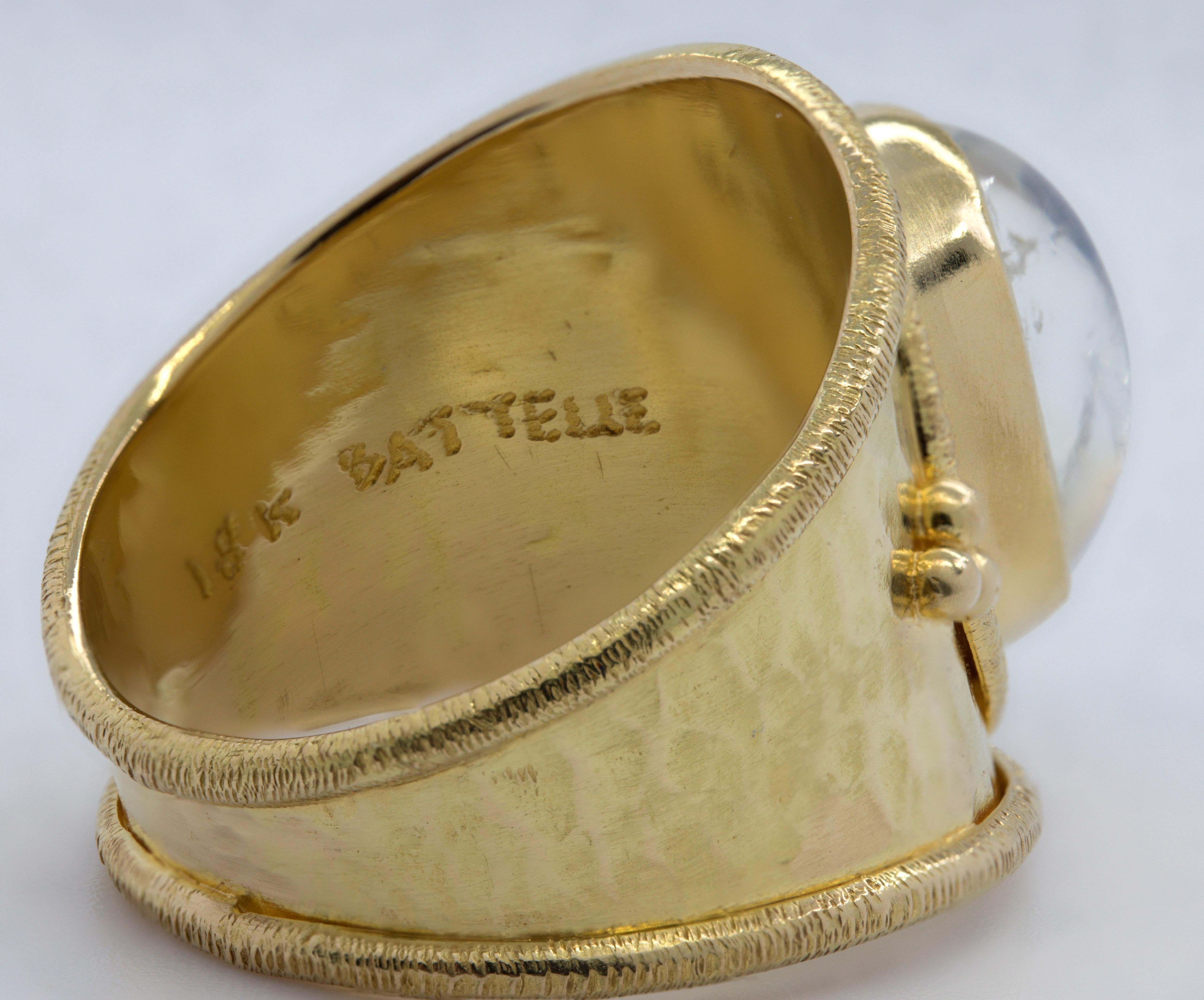 Steven Battelle Rainbow Moonstone, 18K Yellow Gold Ring For Sale 1