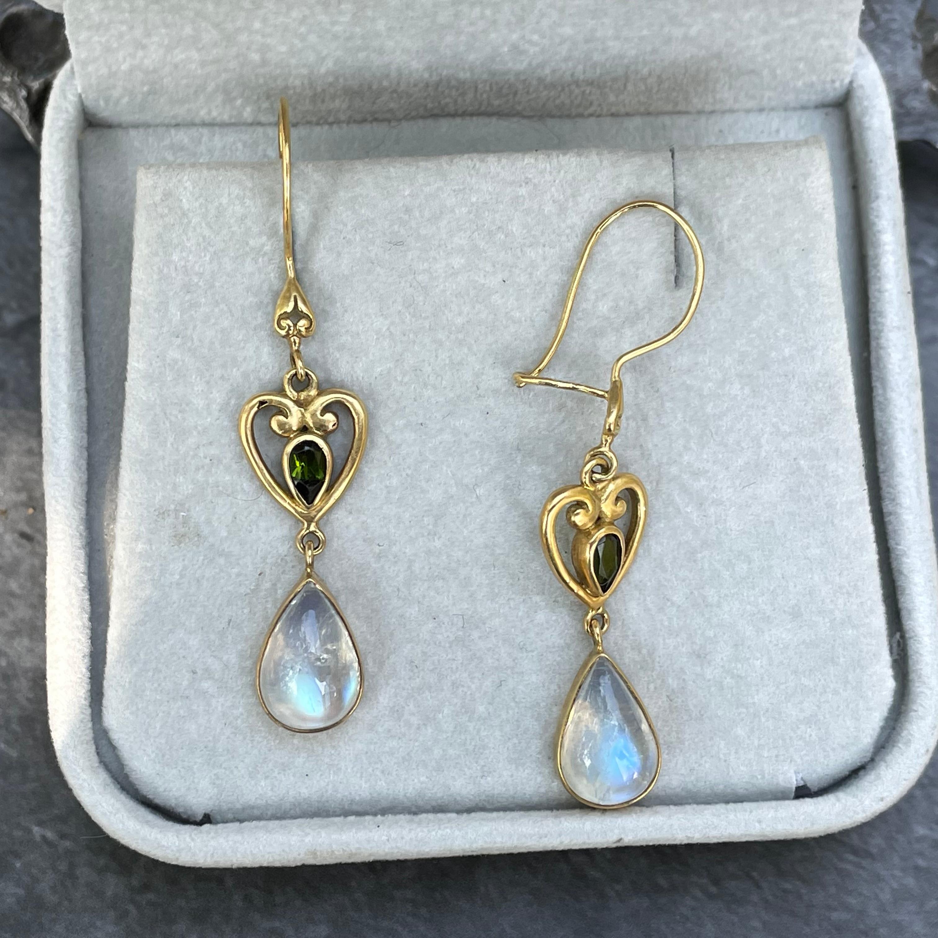 Steven Battelle 5.6 Carats Rainbow Moonstone Green Tourmaline 18K Gold Earrings In New Condition For Sale In Soquel, CA