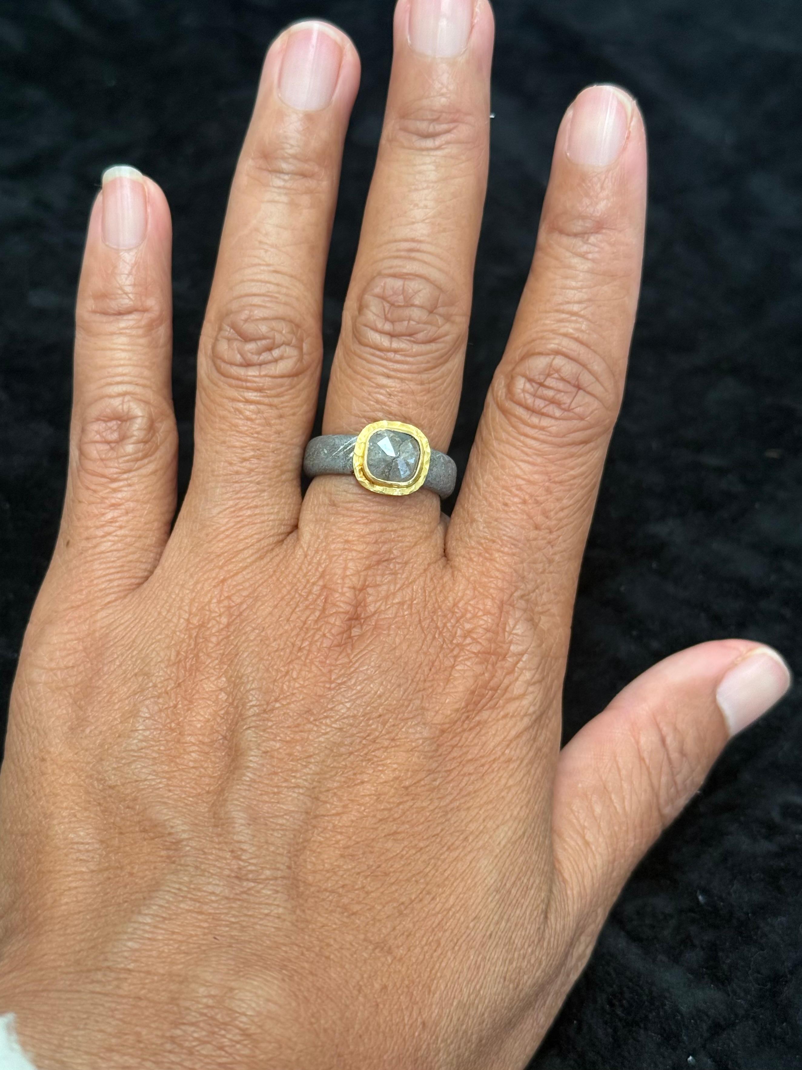 Steven Battelle Rough Diamond 18K Gold Gibeon Meteorite Ring (Rosenschliff) im Angebot