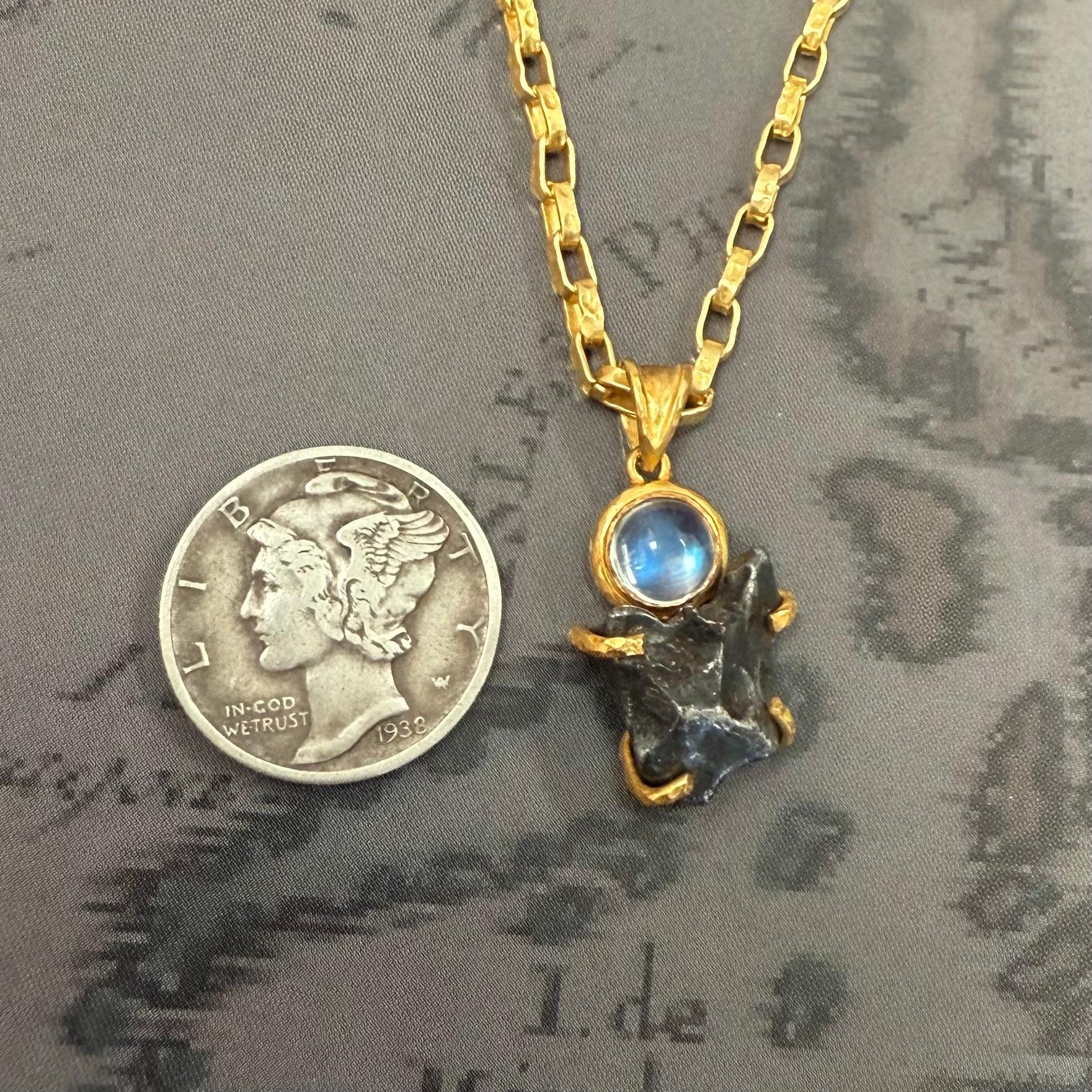 Steven Battelle Sikhote-Alin Meteorit Regenbogen Mondstein 18K Gold Anhänger im Angebot 4