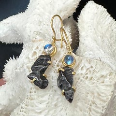 Steven Battelle Sinkote-Alin Meteorite Rainbow Moonstone 18K Gold Earrings
