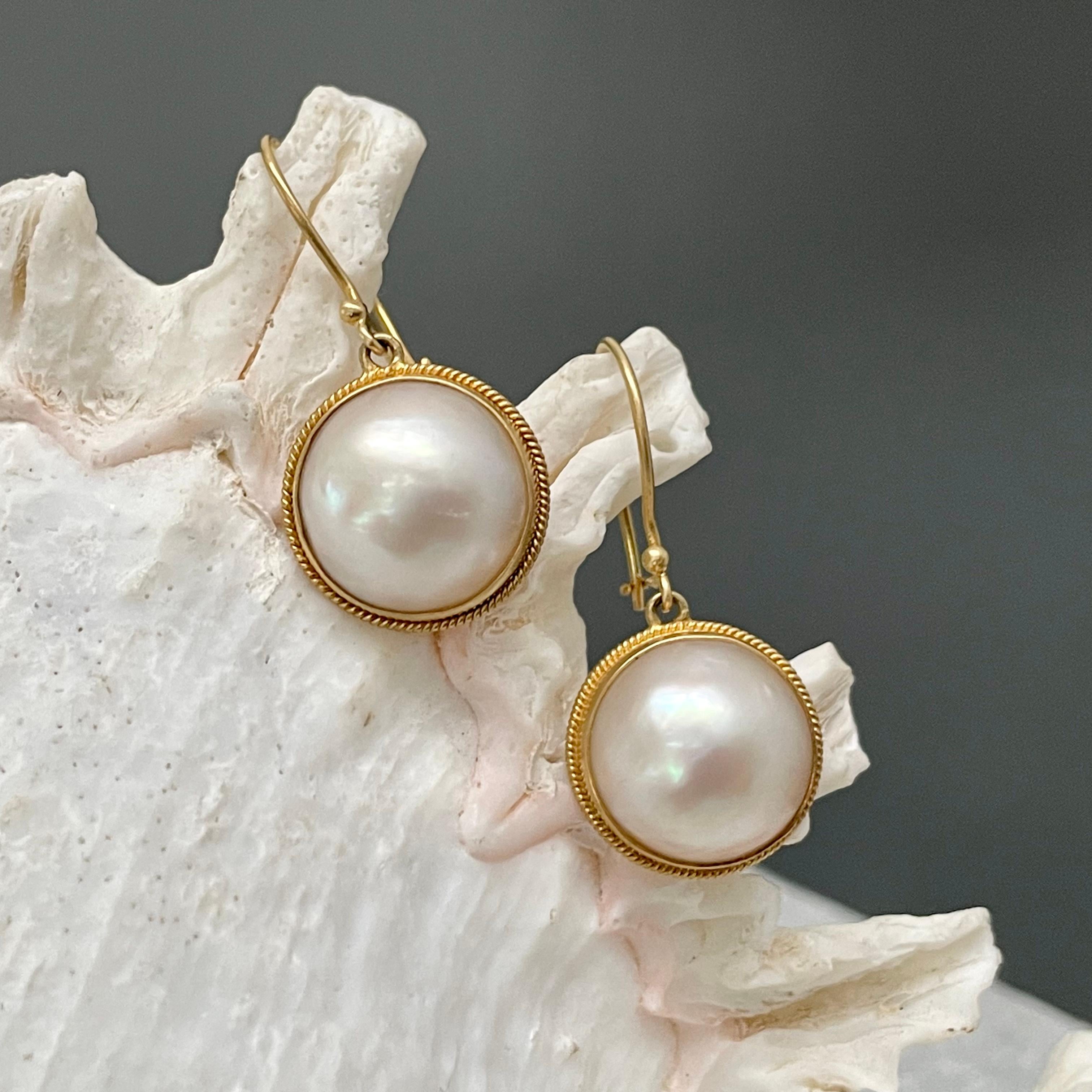 Women's or Men's Steven Battelle White Mabe Pearl 18K Gold Earrings