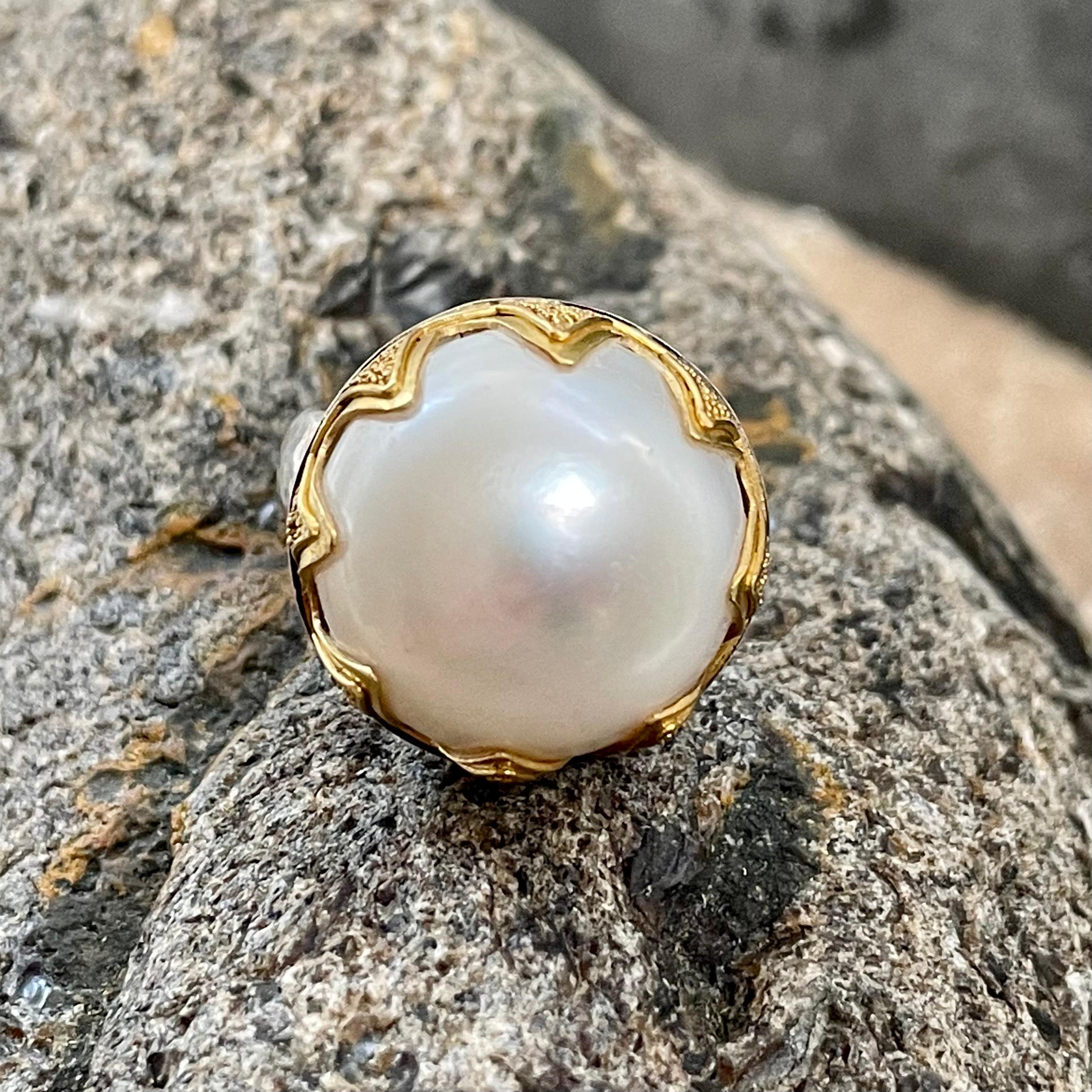 Cabochon Steven Battelle White Mabe Pearl Gold Silver Ring