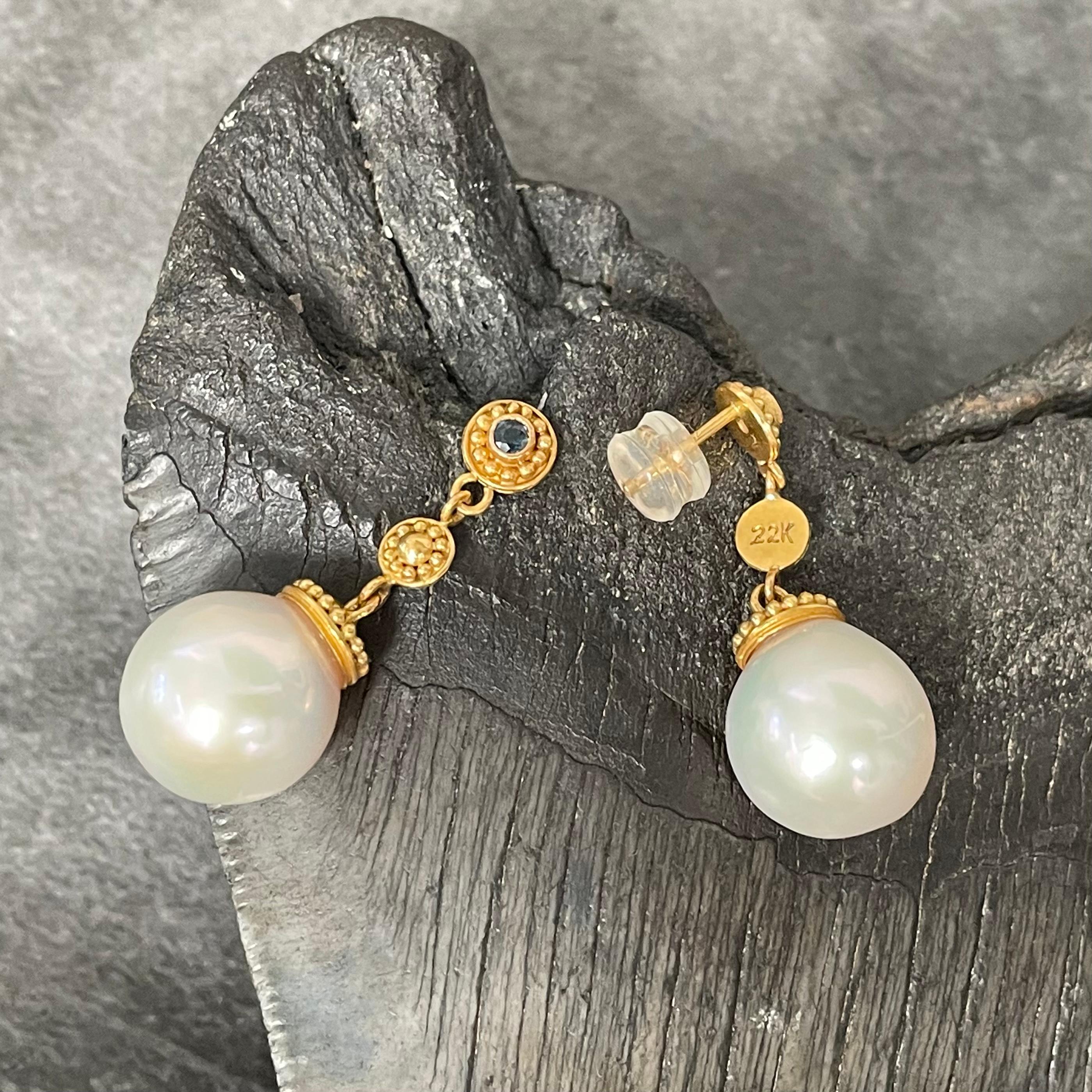 22k gold pearl earrings