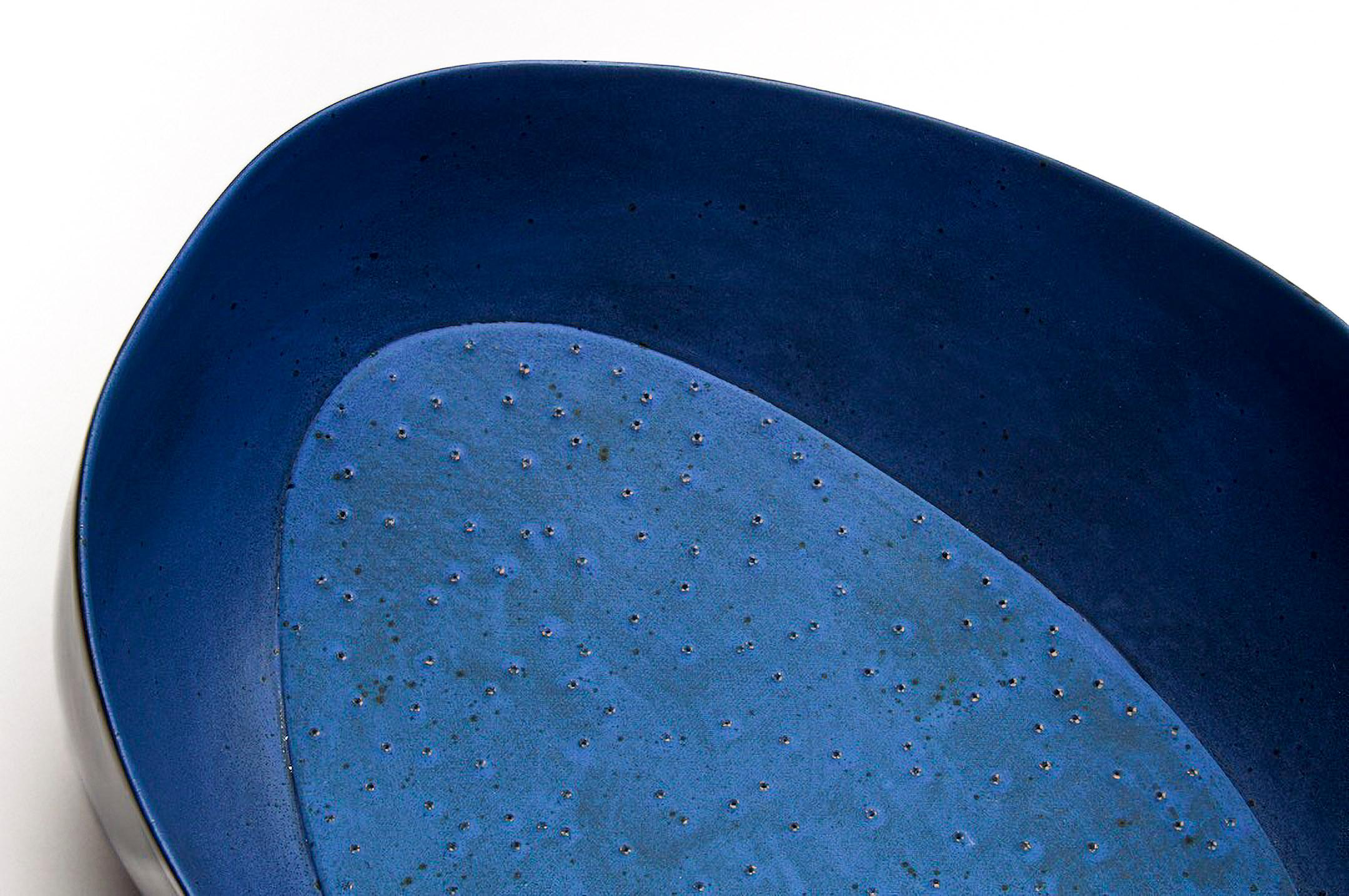 Afterlife No 3  - blue, black, nature inspired, elongated, ceramic vessel - Contemporary Sculpture by Steven Heinemann