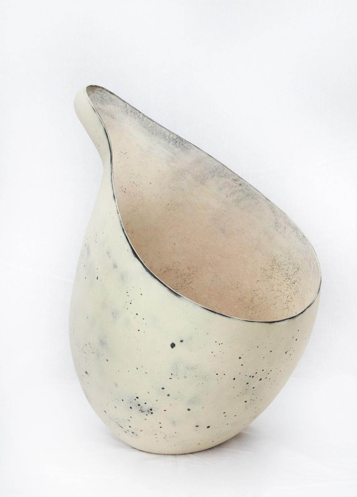 Terra Alba - creamy white, nature inspired, tear drop shaped, ceramic vessel For Sale 1