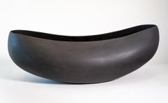 Terra Negra - zeitgenössische, handgefertigte, abstrakte Keramik-Tischskulptur