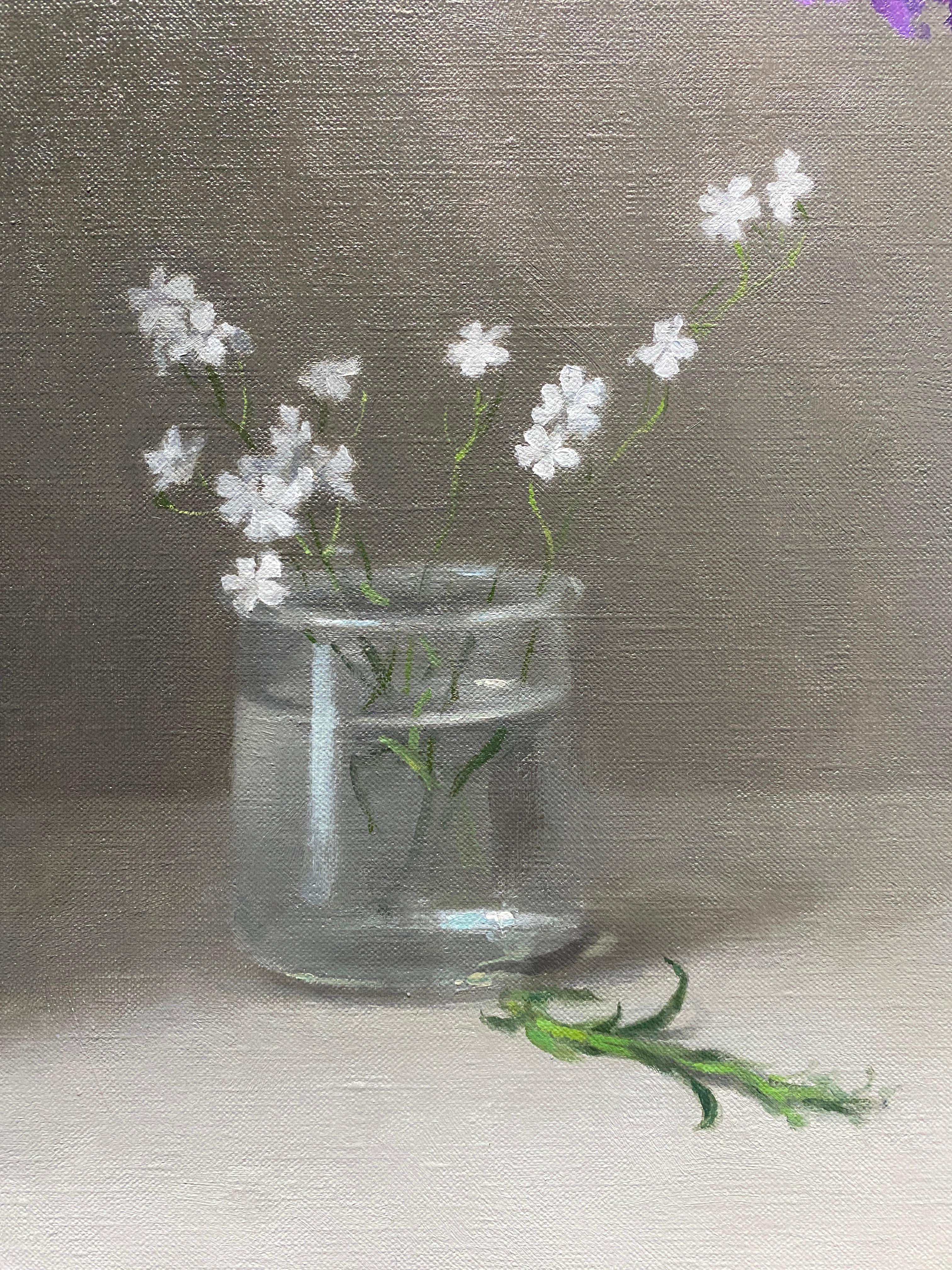 „Flowers in Goblet“ – realistisches Ölgemälde aus Stillleben, Knospenrosen in 3 Gläsern im Angebot 10