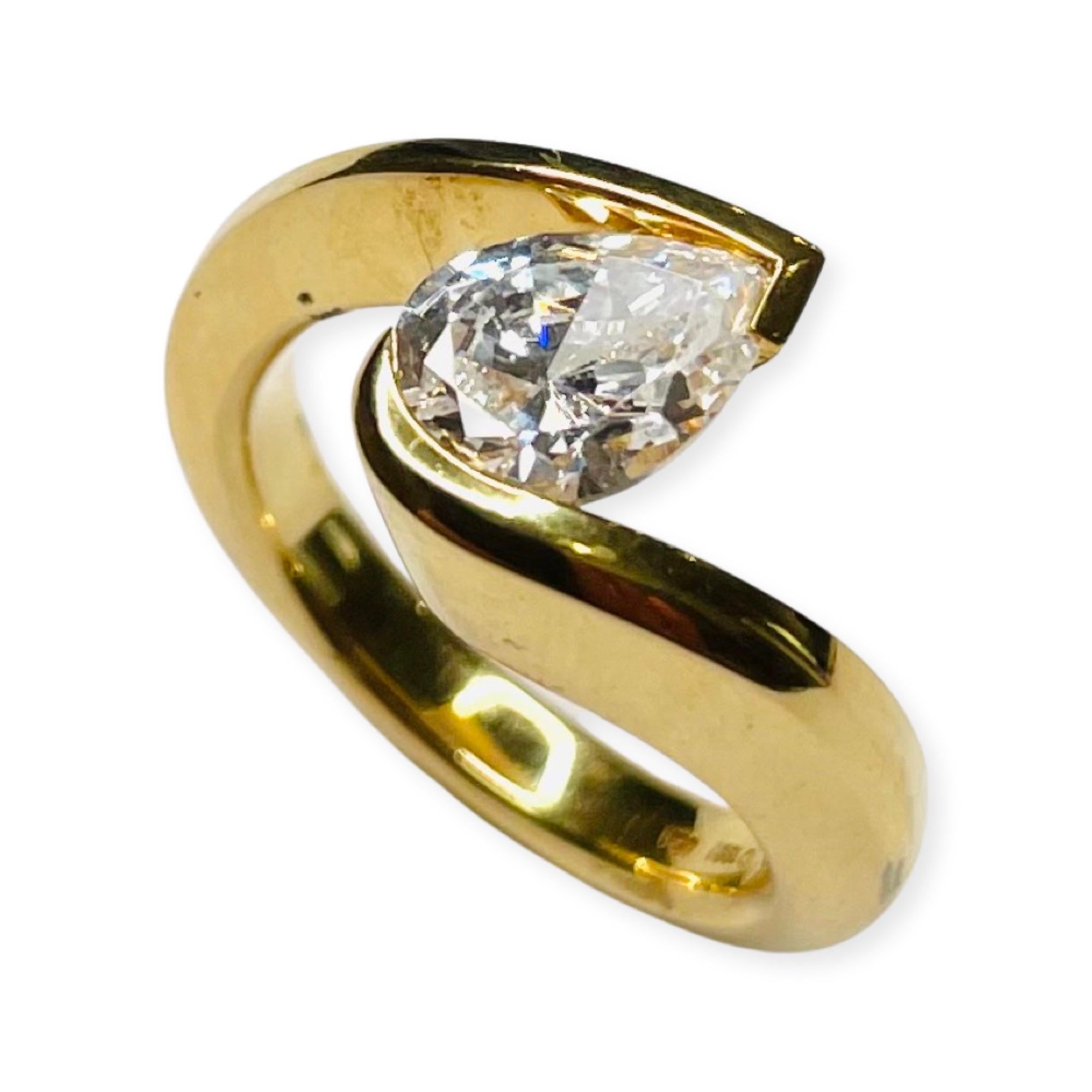 Contemporary Steven Kretchmer 18K Yellow Pear Shaped CZ Tension Ring For Sale