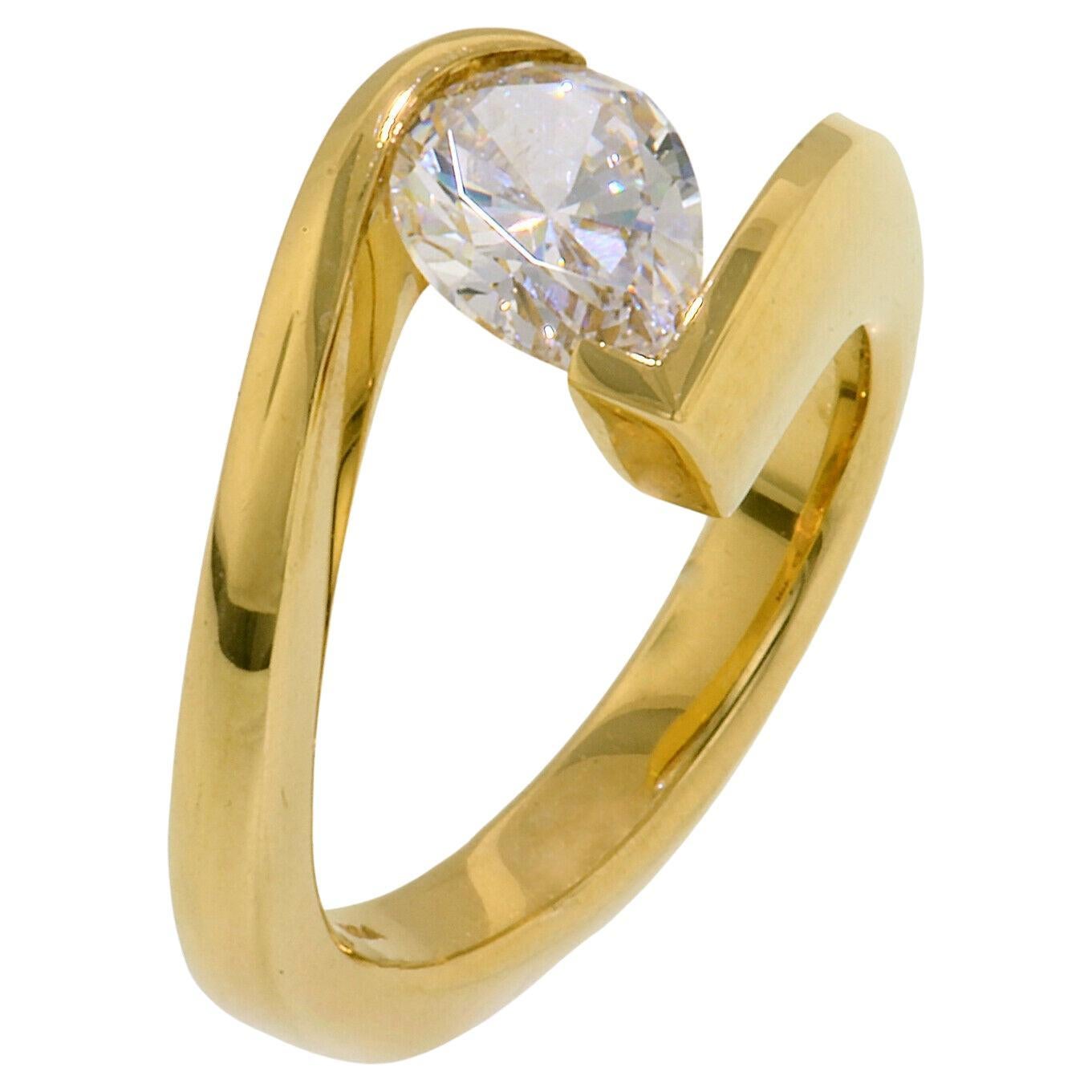 18k Yellow Gold Pear Shaped Diamond Ring For Sale at 1stDibs