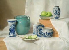 "Azul y blanco" bodegón realista al óleo, porcelana de delft, manzanas verdes