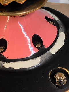 Forma del Graal contemporanea con lustro d'oro, 12 x 9,5 x 9,5 pollici, Steven Montgomery