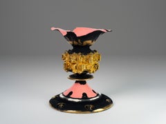 „Grail with Distress #3“, Steingut, Goldlüster, Farbe, Keramik, Glasur