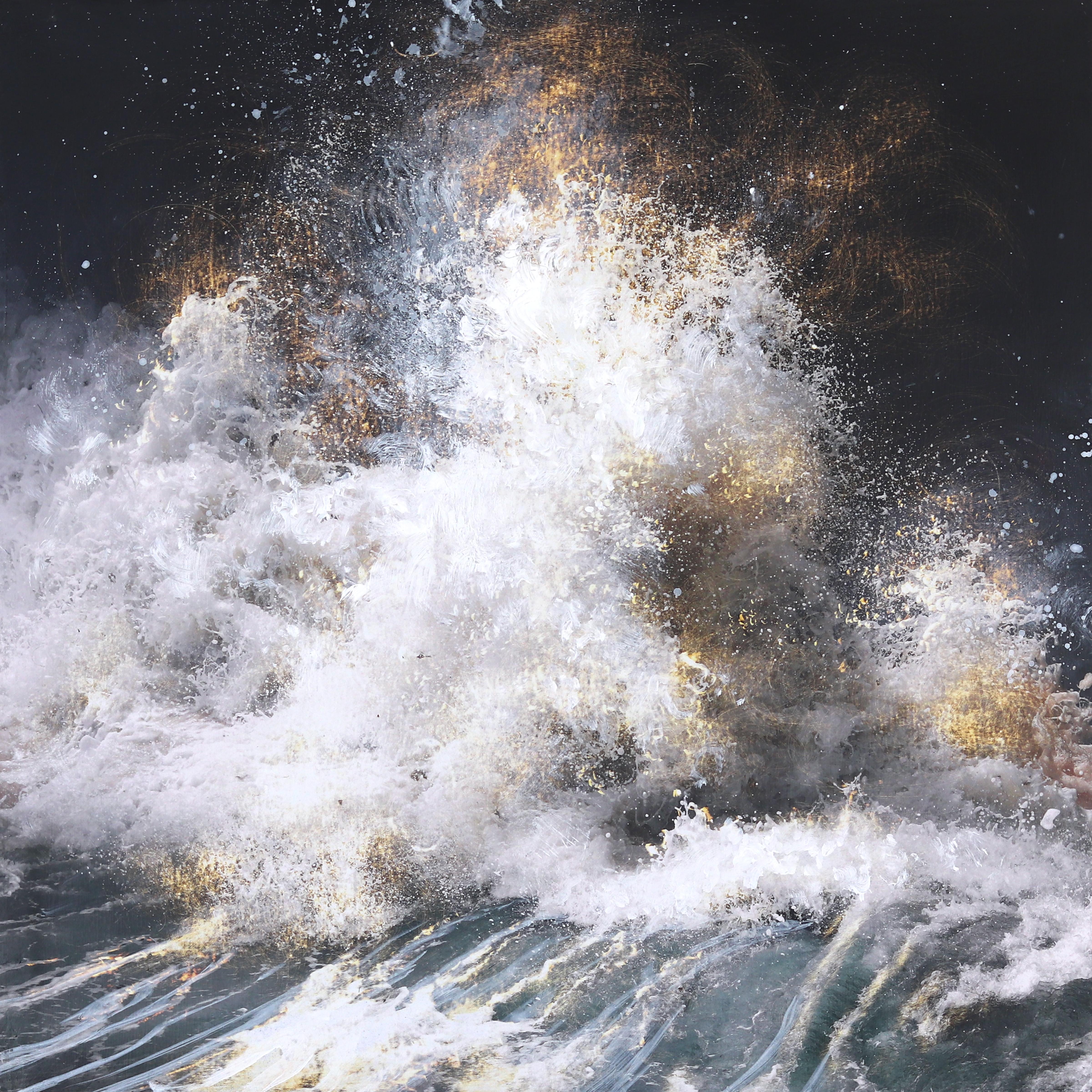 Heart & Soul Opens No. 4 – Fotorealistisches Gemälde mit kraftvollen Ozeanwellen – Mixed Media Art von Steven Nederveen