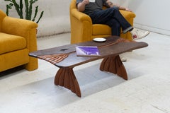 Table basse sculptée à la main par Steven Spiro