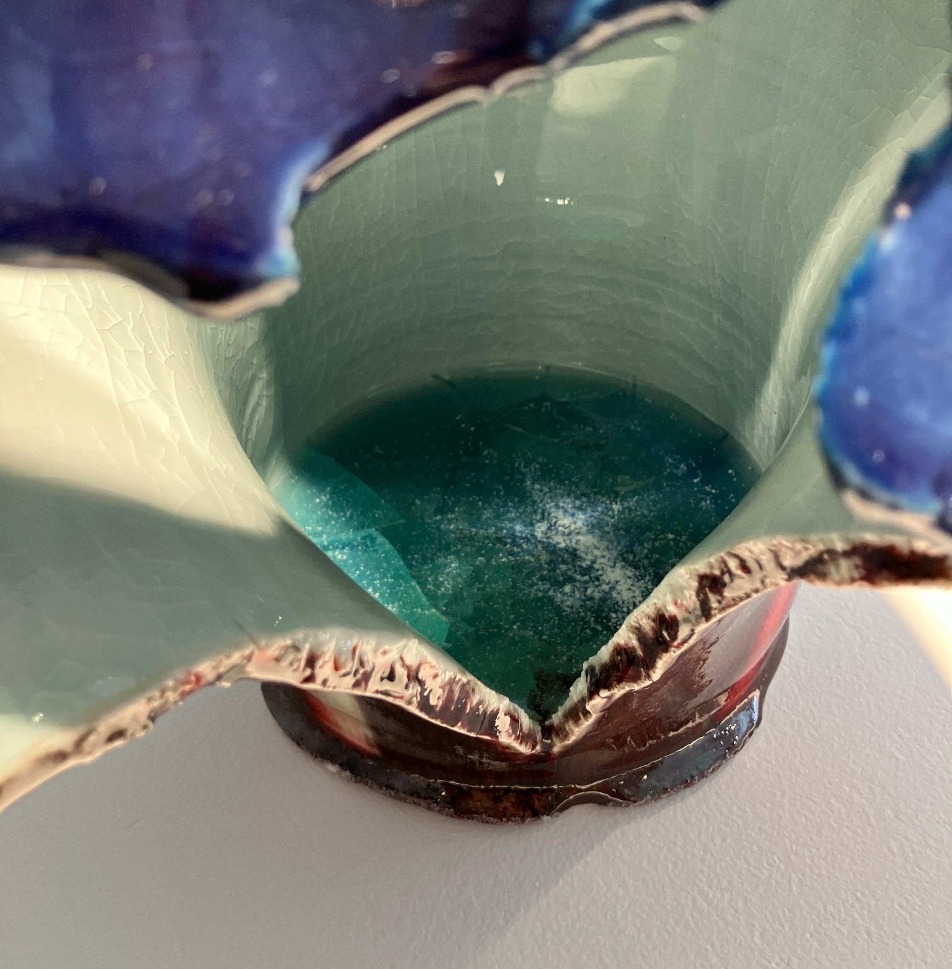 Escultura contemporánea de porcelana, forma de vasija tradicional coreana, deconstruida en venta 5