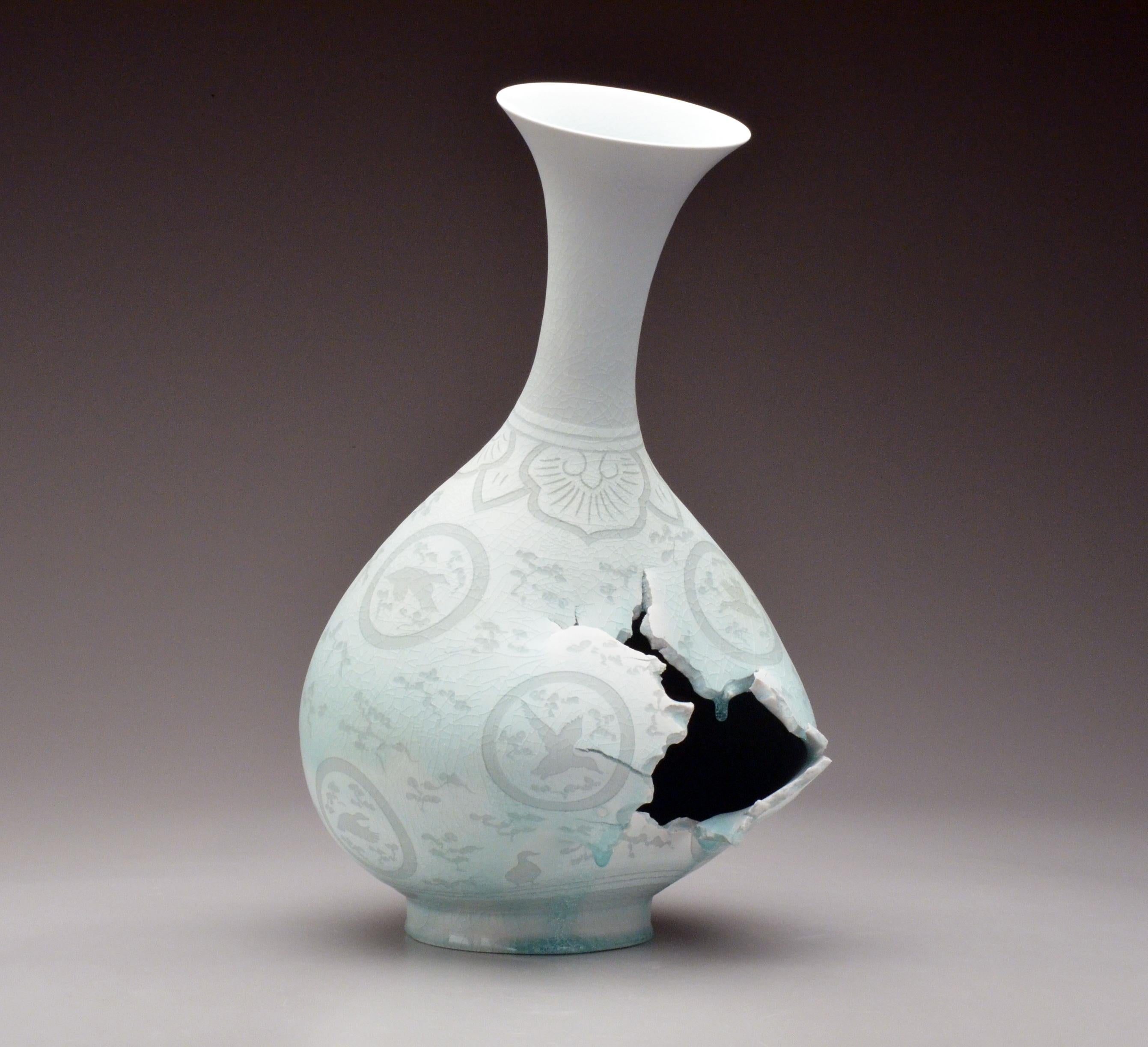 Steven Young Lee is the Resident Artist Director of the Archie Bray Foundation in Helena, Montana. A Chicago native, he received his MFA in Ceramics from the New York State College of Ceramics at Alfred University. He has lectured and taught at