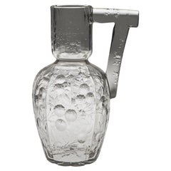 Brocca d'acqua in cristallo di rocca tagliata ad intaglio di William Stevens & Williams