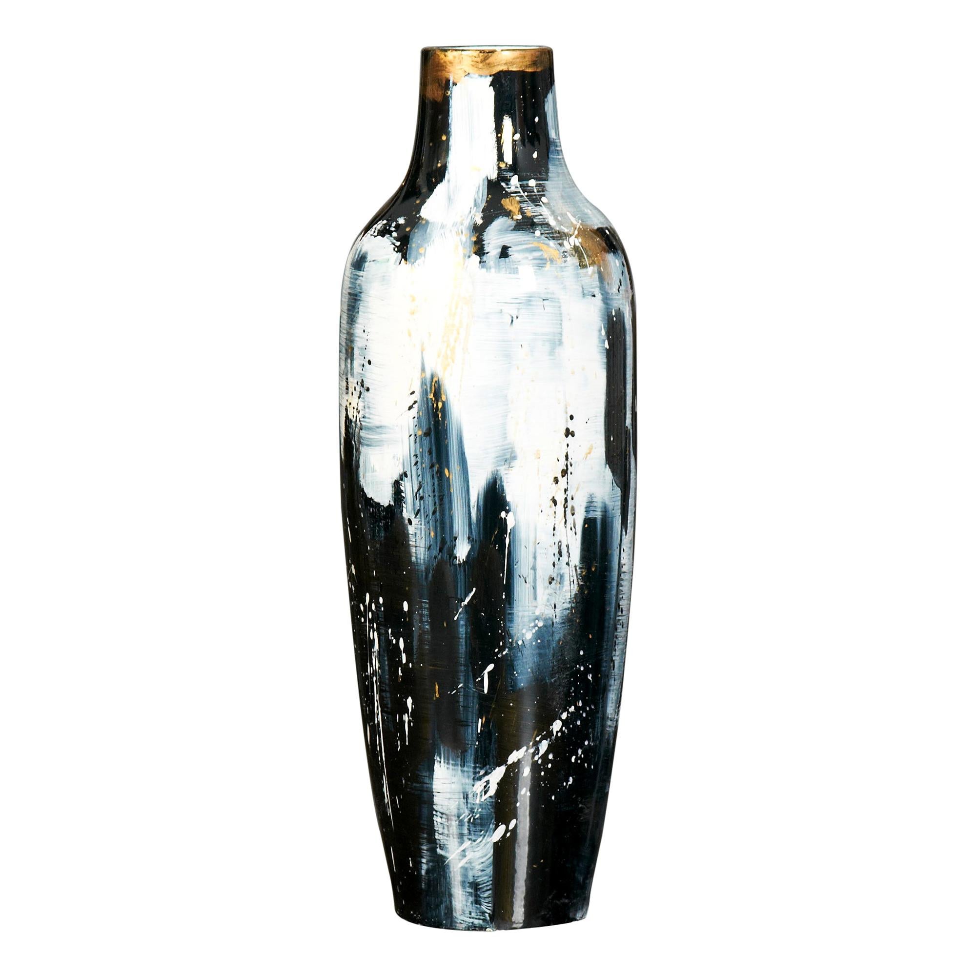 Stevens Vase in Black and White Ceramic by CuratedKravet