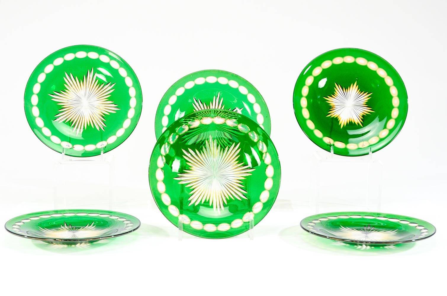 Stevens & Williams Green, Saffron Cut to Clear 2 Compotes and 6 Dessert Plates For Sale 7