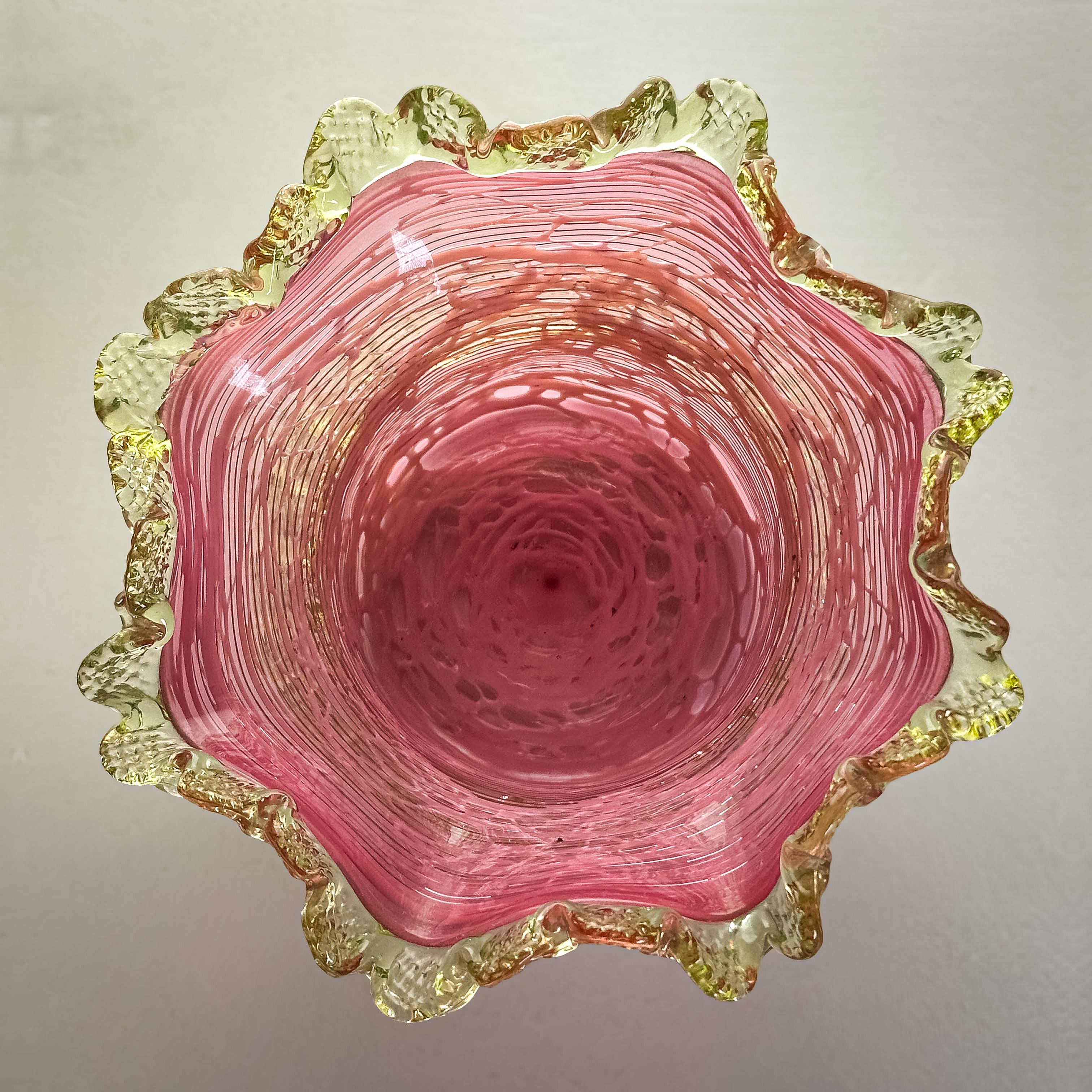 Art Glass Stevens & Williams Victorian Cranberry and Uranium Glass Bowl, England 1890