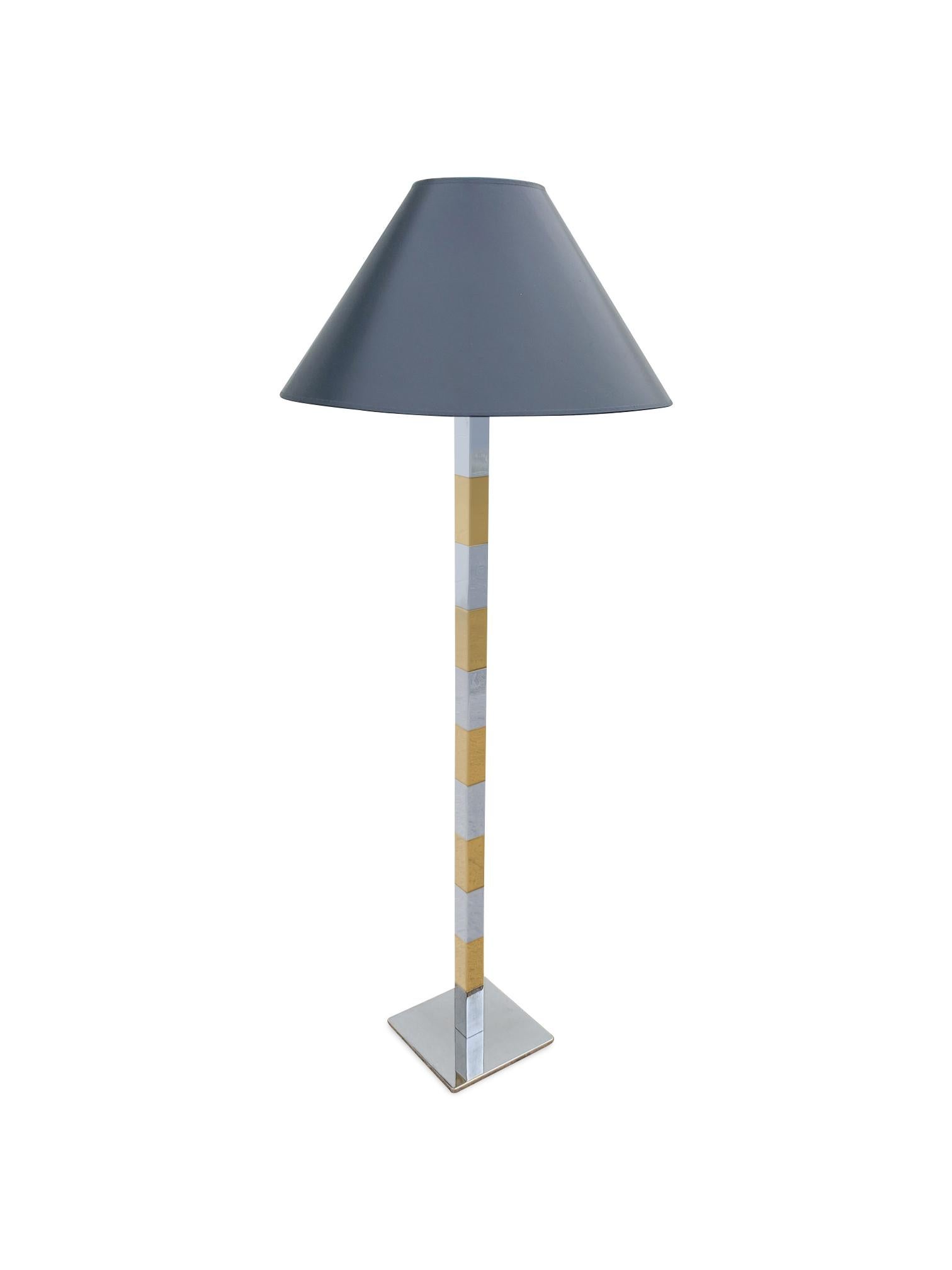 Lampadaire Stewart Ross James pour Hansen en chrome et laiton, signé Bon état - En vente à Middlesex, NJ