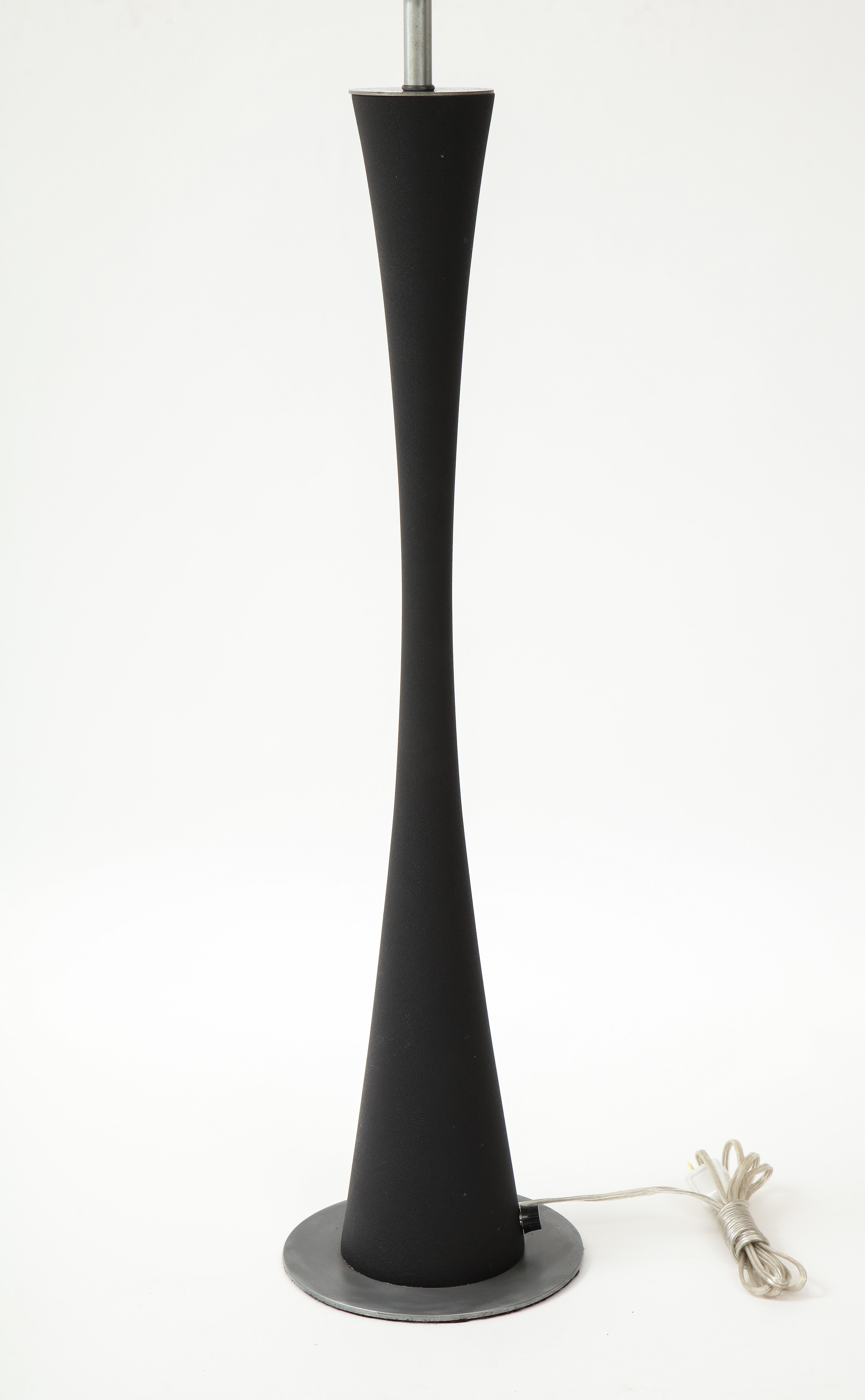 Lampada da tavolo alta modernista di James Stewart Ross James per Hansen In condizioni buone in vendita a New York, NY