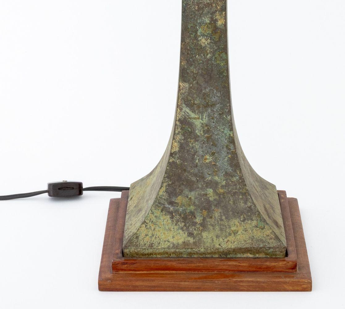 Américain Lampe à poser en bronze vert Stewart Ross James en vente
