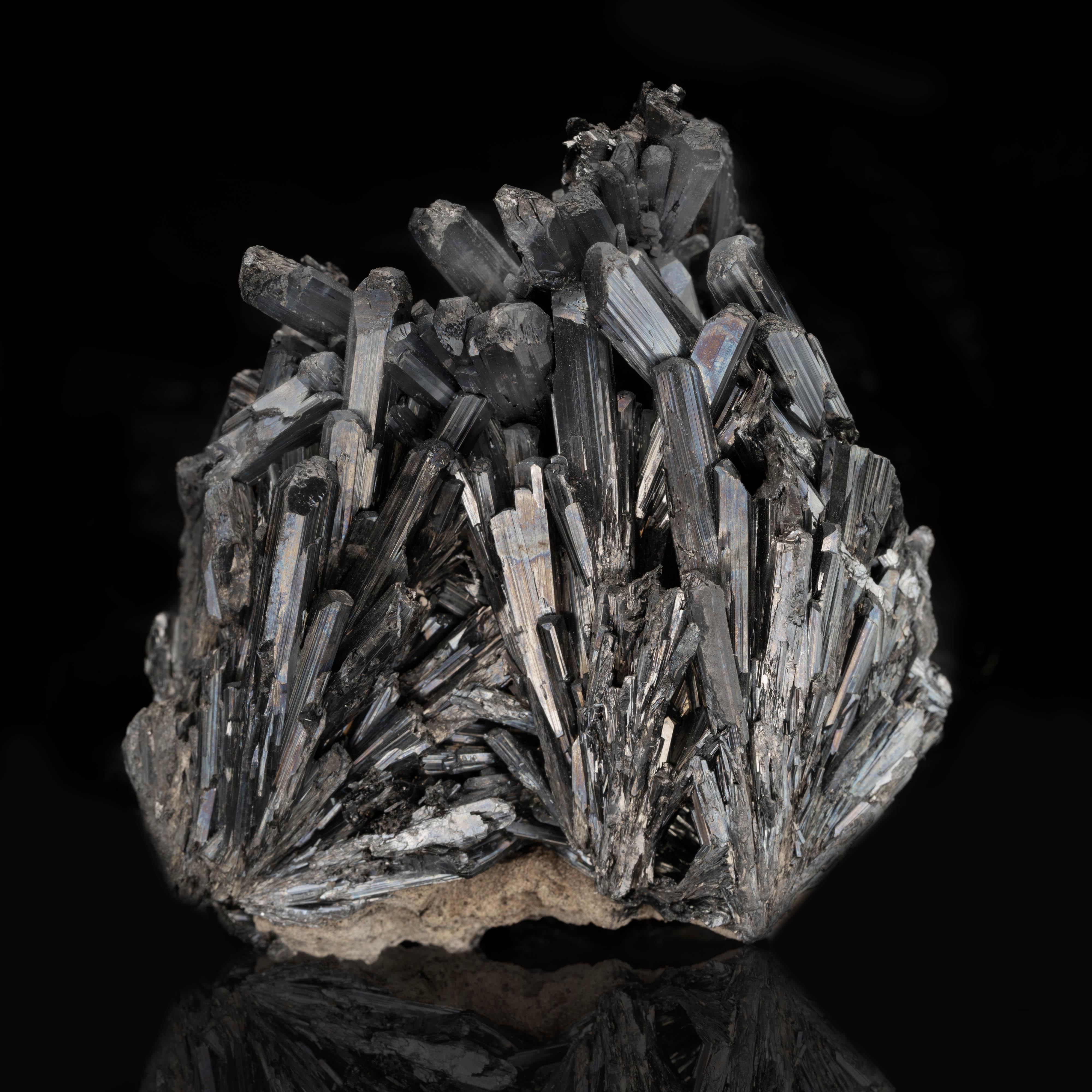 Stibnite From Romania In New Condition For Sale In New York, NY