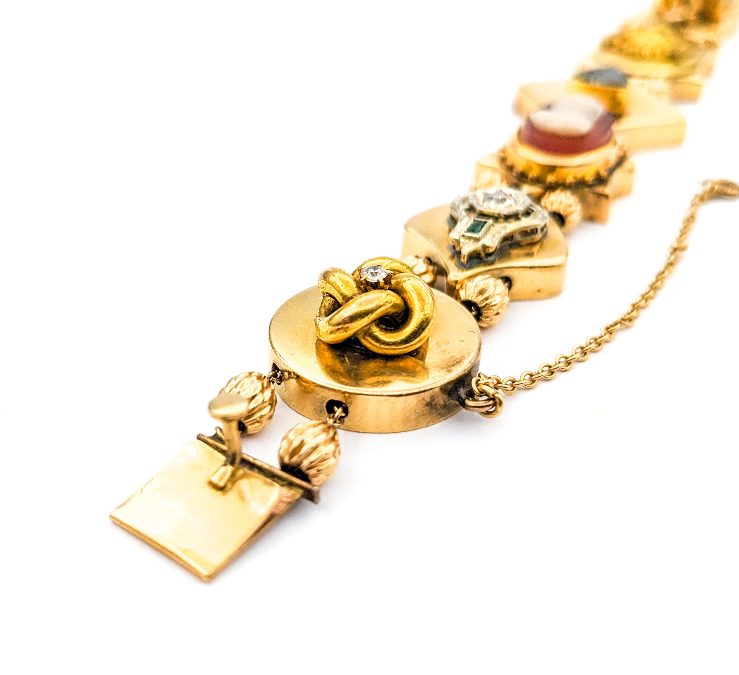 Armband aus Gelbgold mit Diamanten, Smaragden, Rubinen und Perlen-Edelsteinen an der Pin Slide im Angebot 1