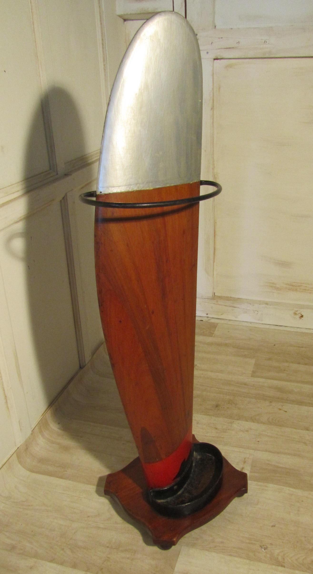 Stand de Sticks original, fabriqué à partir d'une hélice de la Première Guerre mondiale   Bon état - En vente à Chillerton, Isle of Wight