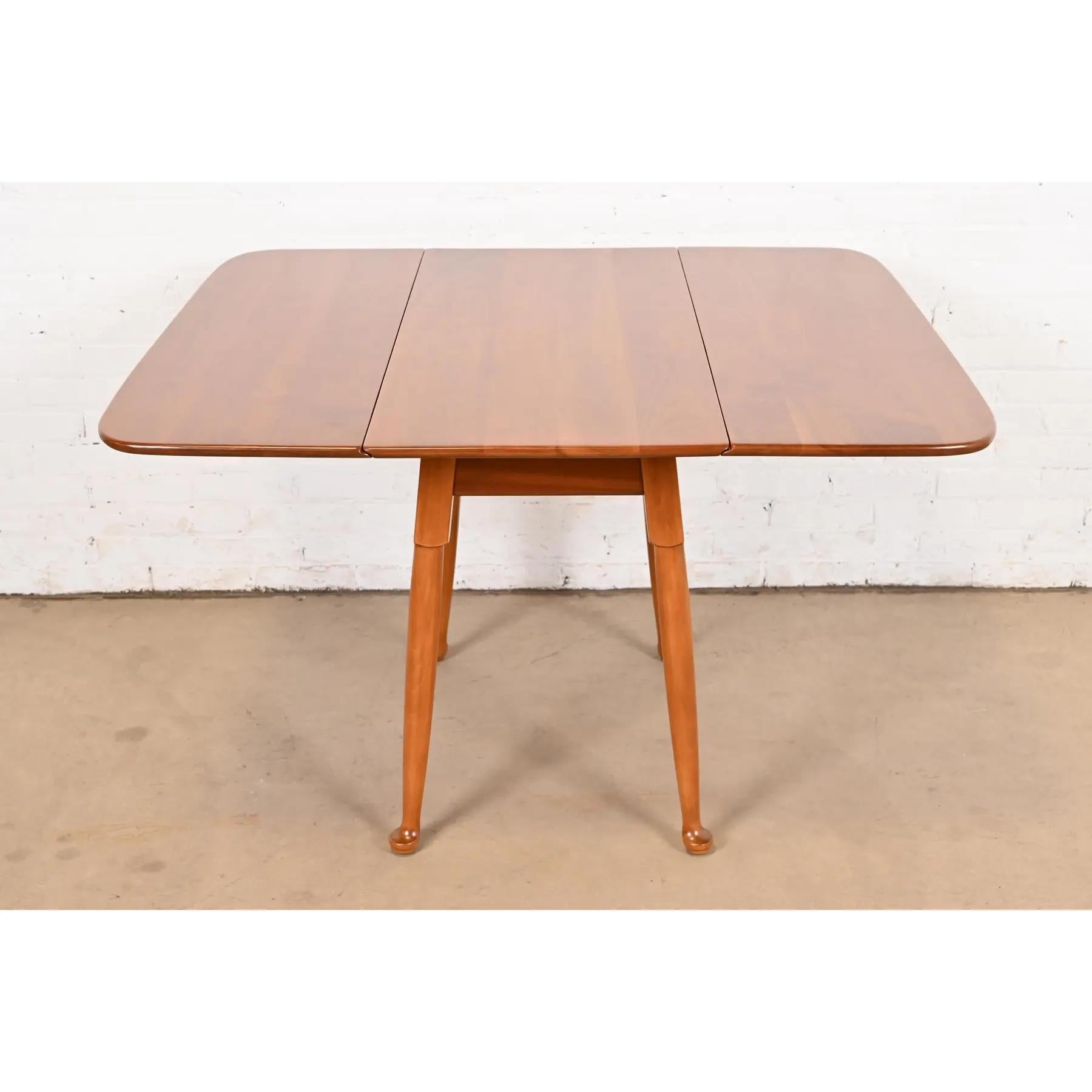 Stickley American Colonial Solid Cherry Wood Drop Leaf Dining Table, Refinished In Good Condition For Sale In South Bend, IN