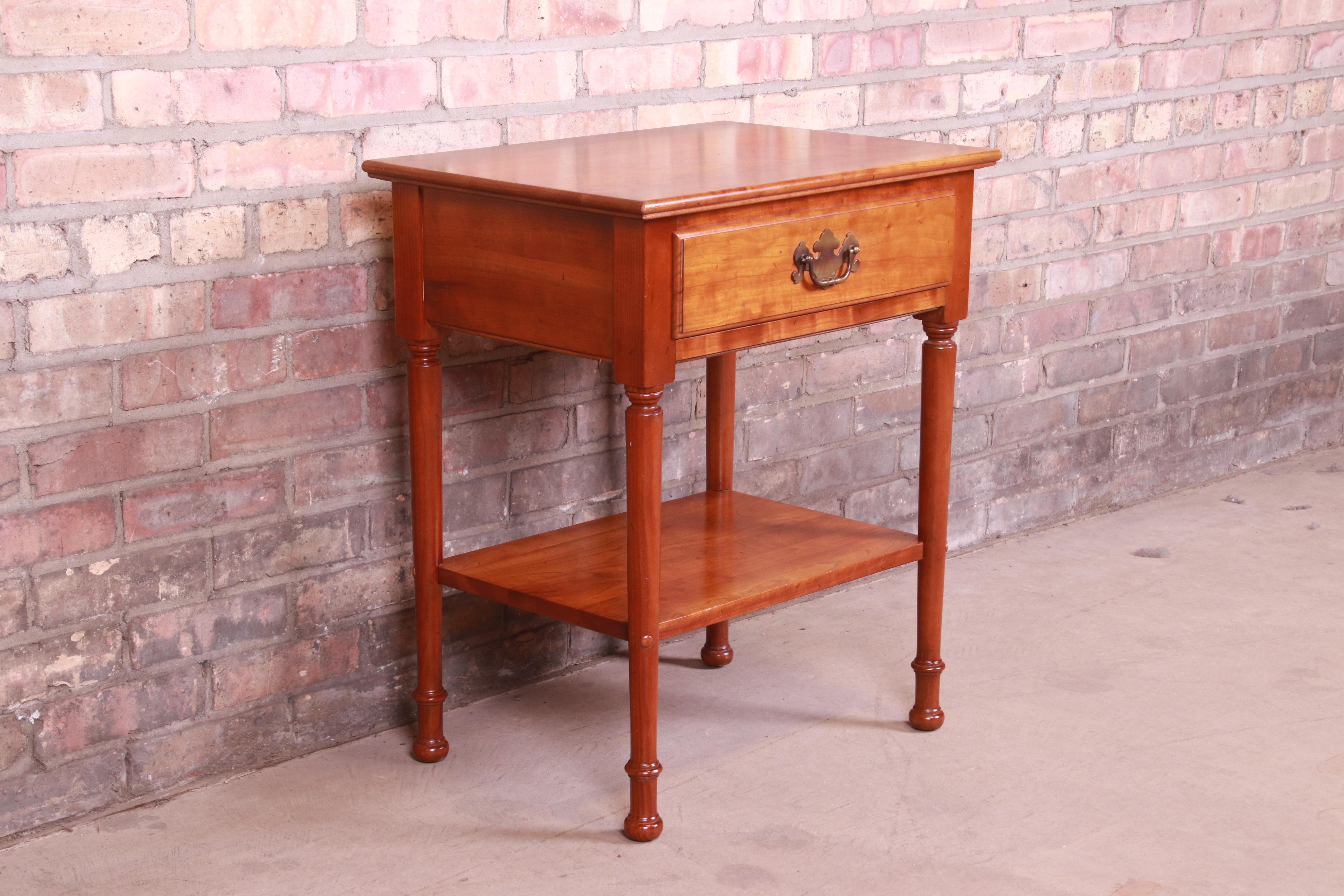 Stickley American Colonial Solid Cherry Wood Nightstand or Occasional Side Table In Good Condition In South Bend, IN