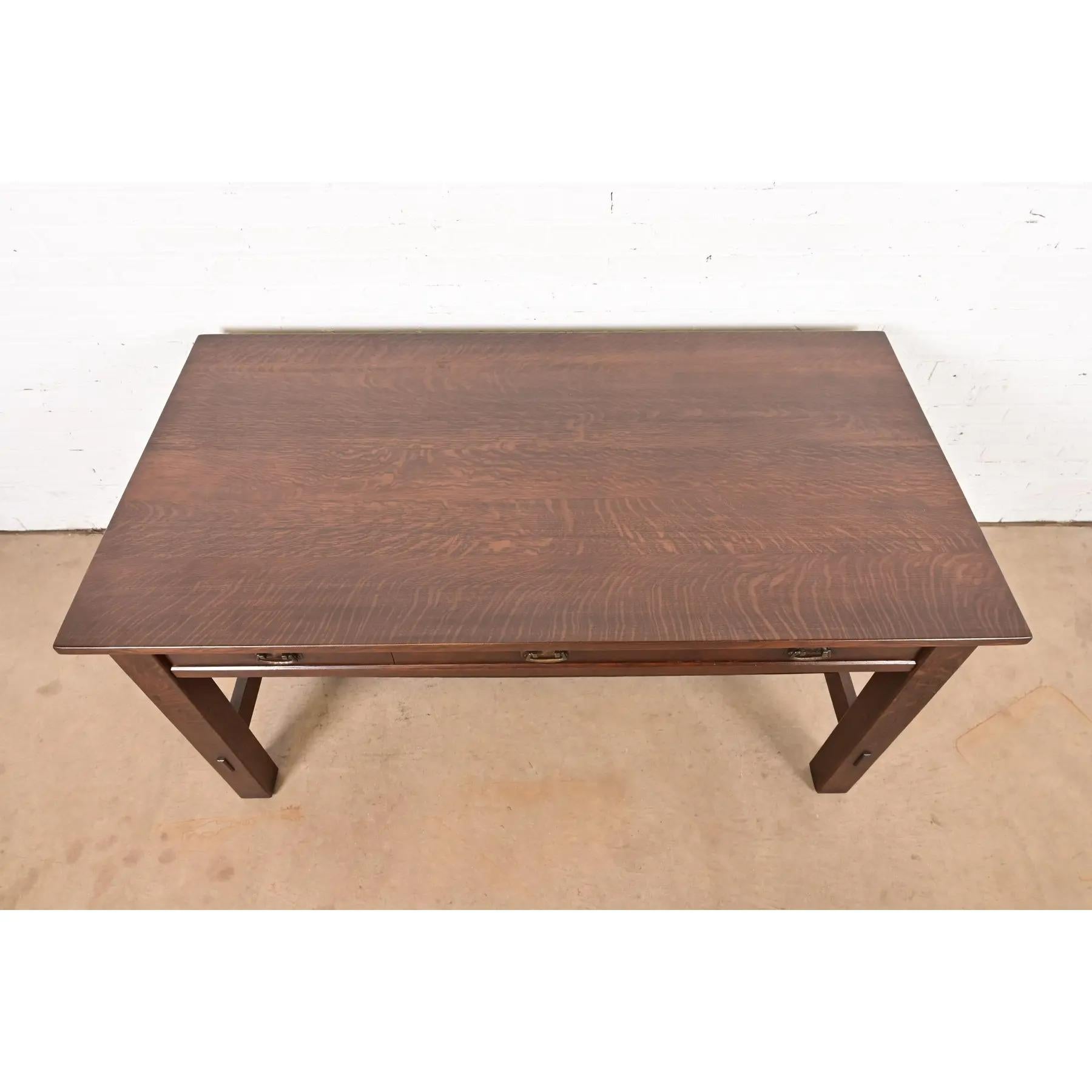 Stickley Antique Mission Oak Arts & Crafts Writing Desk, Newly Refinished im Angebot 4
