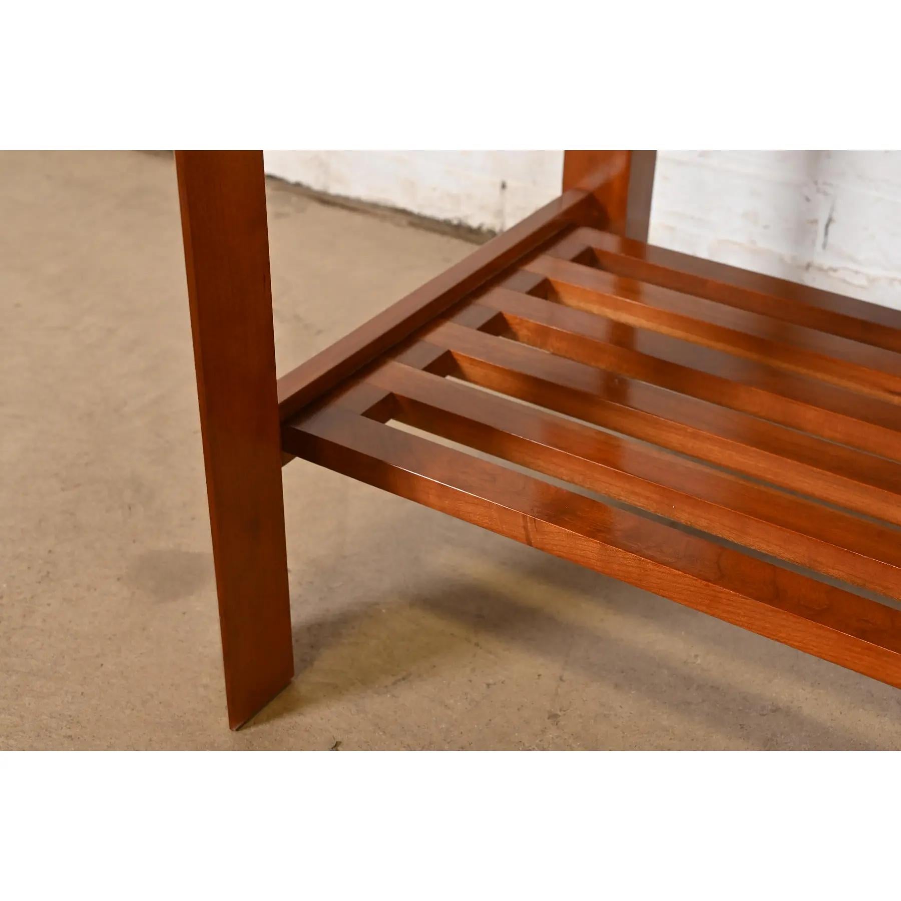 Credenza o mobile bar in legno di ciliegio Stickley Arts & Crafts in vendita 2