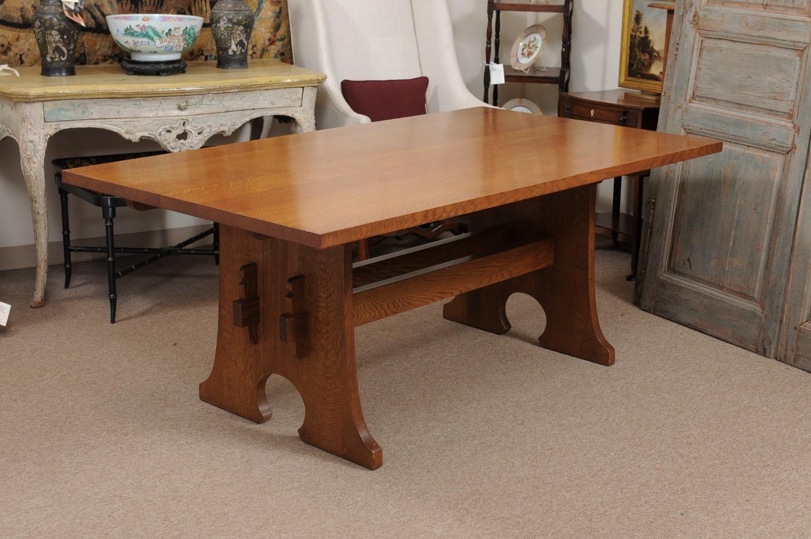 20th Century Stickley Arts & Crafts Extending Oak Dining Table