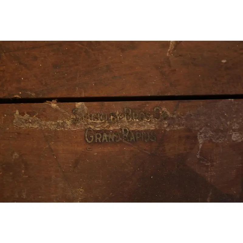 Table de salle à manger à rallonge ancienne de style Arts & Crafts de Stickley Brothers, nouvellement repeinte en vente 7