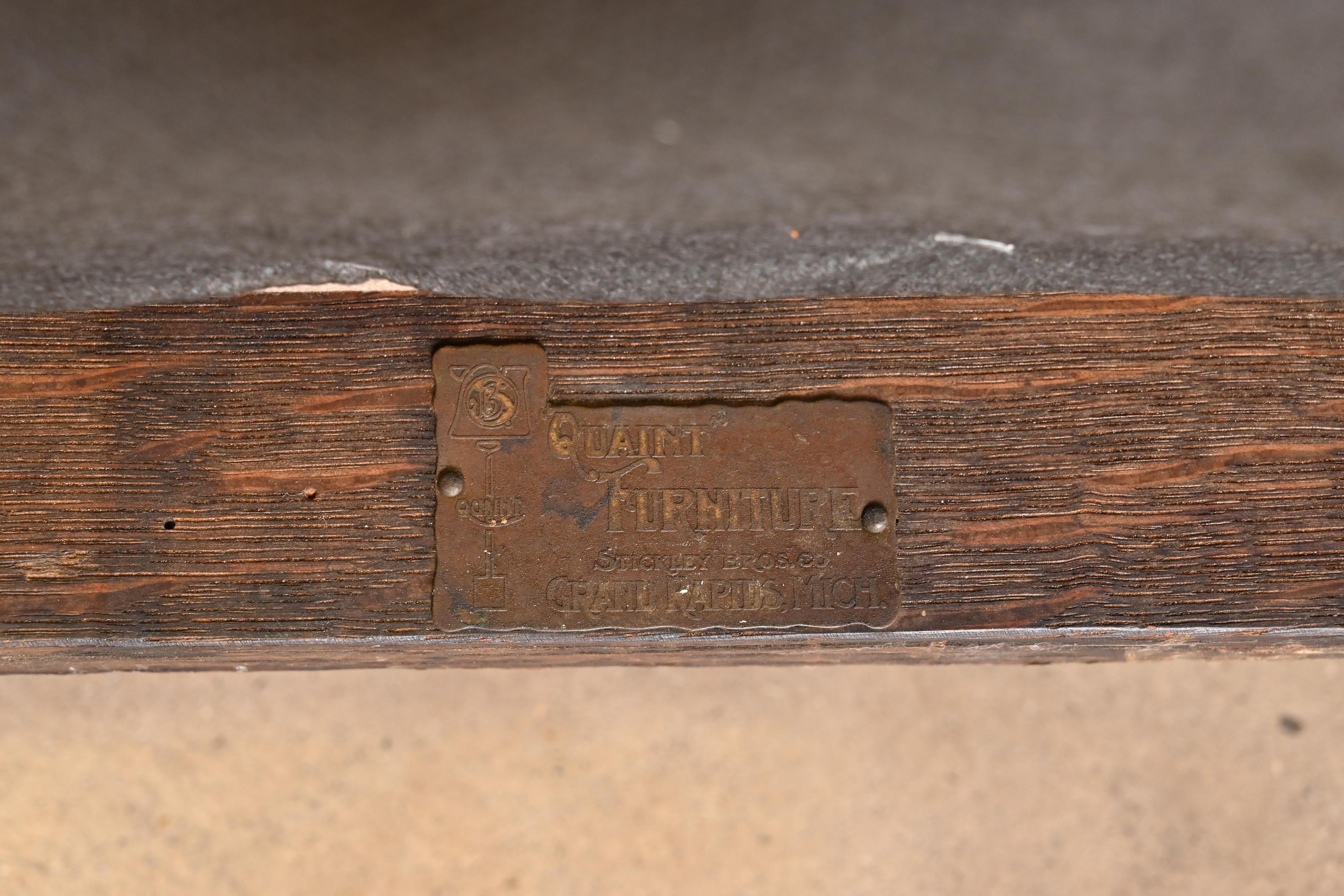 Canapé Mission Arts and Crafts de Stickley Brothers, vers 1900 en vente 5