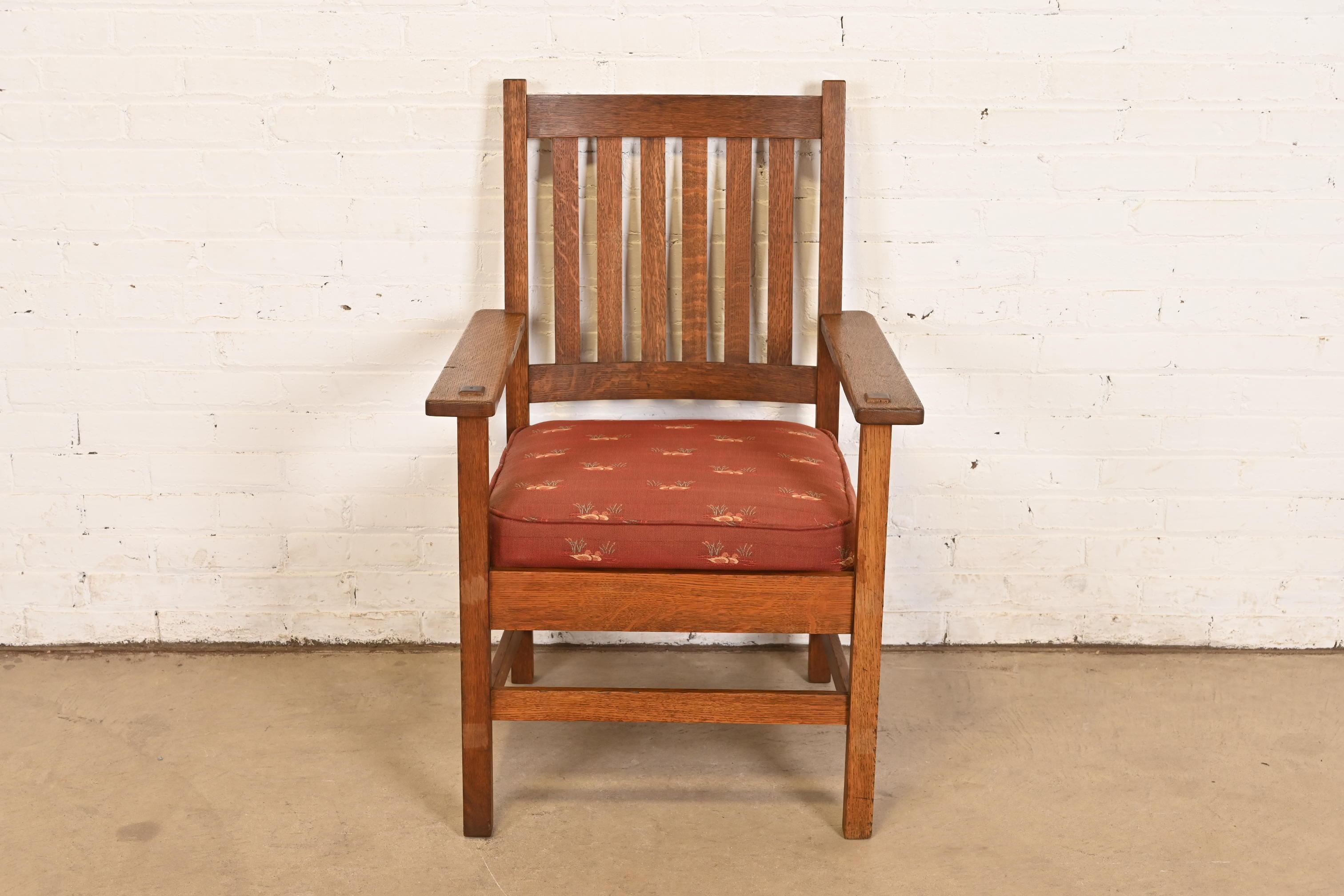 Stickley Brothers Sillón antiguo Mission Arts & Crafts de roble, Circa 1900 Estadounidense en venta