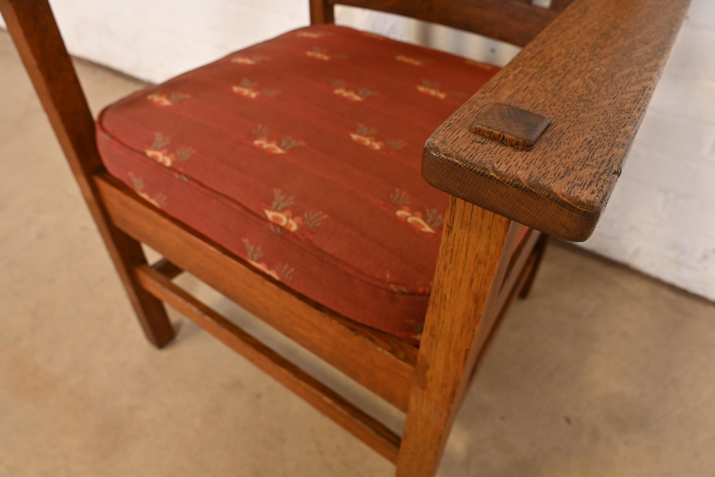 Stickley Brothers Sillón antiguo Mission Arts & Crafts de roble, Circa 1900 Tapicería en venta