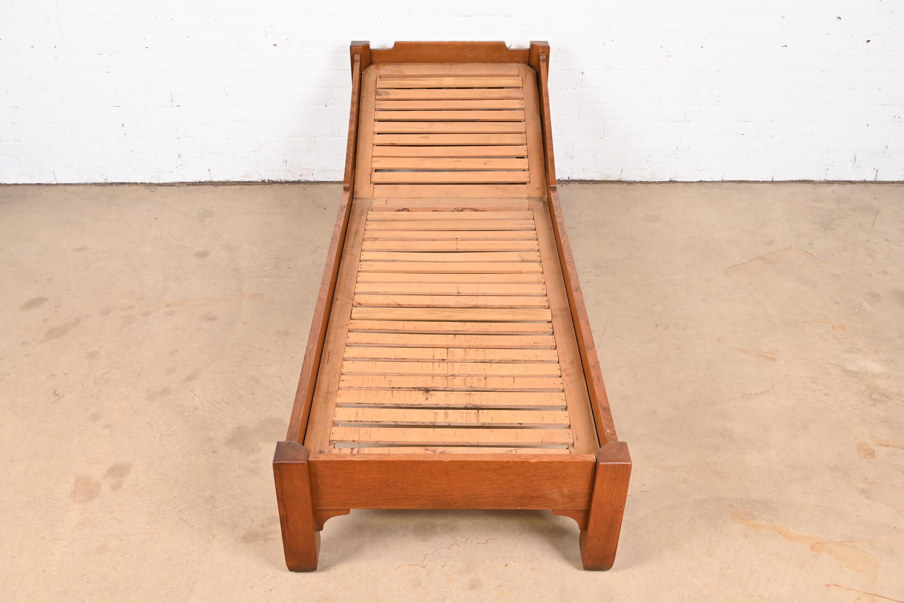 Stickley Brothers Antique Mission Oak Arts & Crafts Daybed, Newly Reupholstered For Sale 6