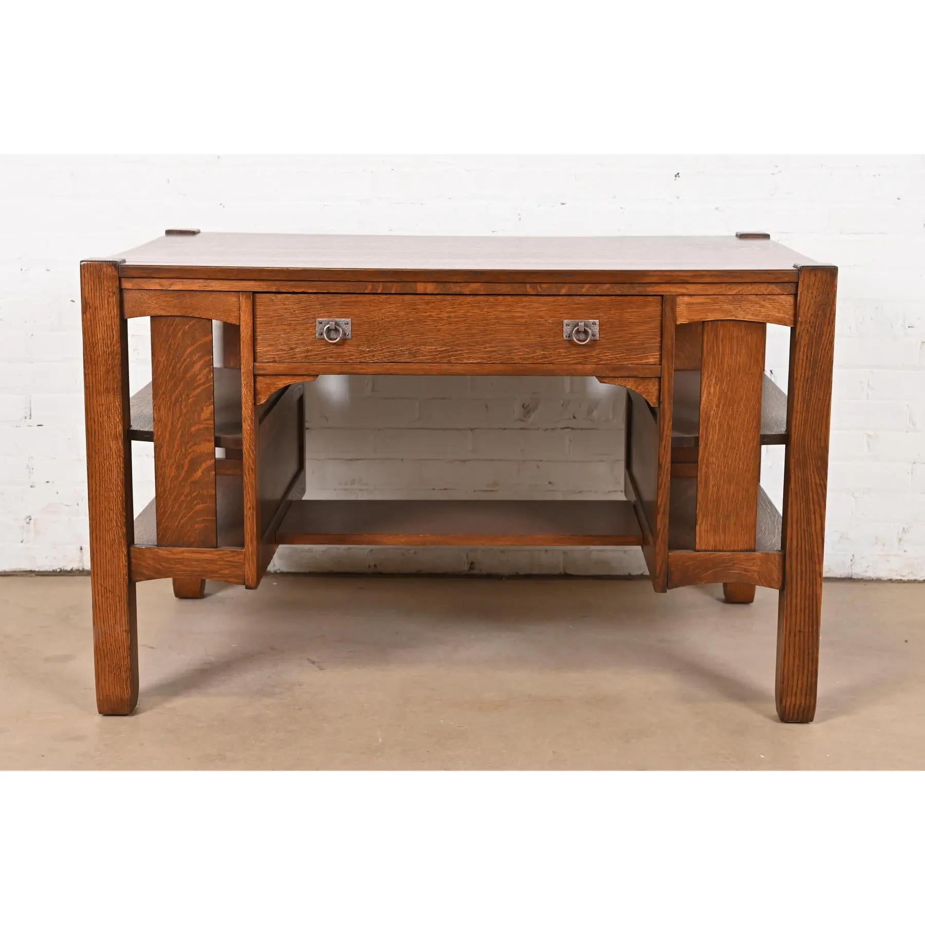 Arts and Crafts Stickley Brothers Antique Mission Oak Arts & Crafts Desk, Newly Refinished For Sale