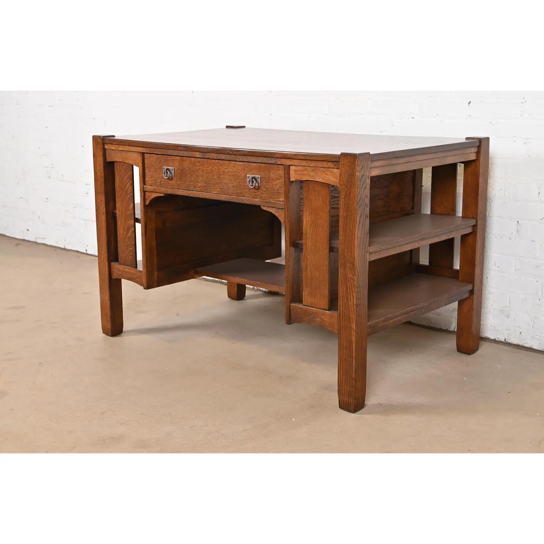 Stickley Brothers Antique Mission Oak Arts & Crafts Desk, Newly Refinished In Good Condition For Sale In South Bend, IN