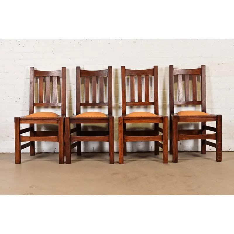 Stickley Brothers Sillas de comedor antiguas Mission Arts & Crafts de roble, set de cuatro Artes y manualidades en venta