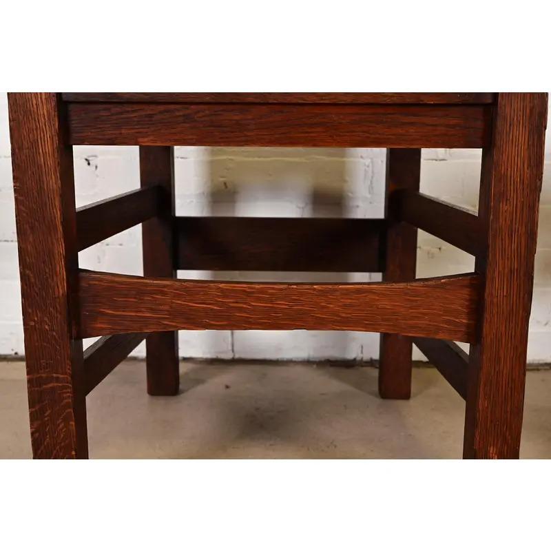 Stickley Brothers Sillas de comedor antiguas Mission Arts & Crafts de roble, set de cuatro en venta 2