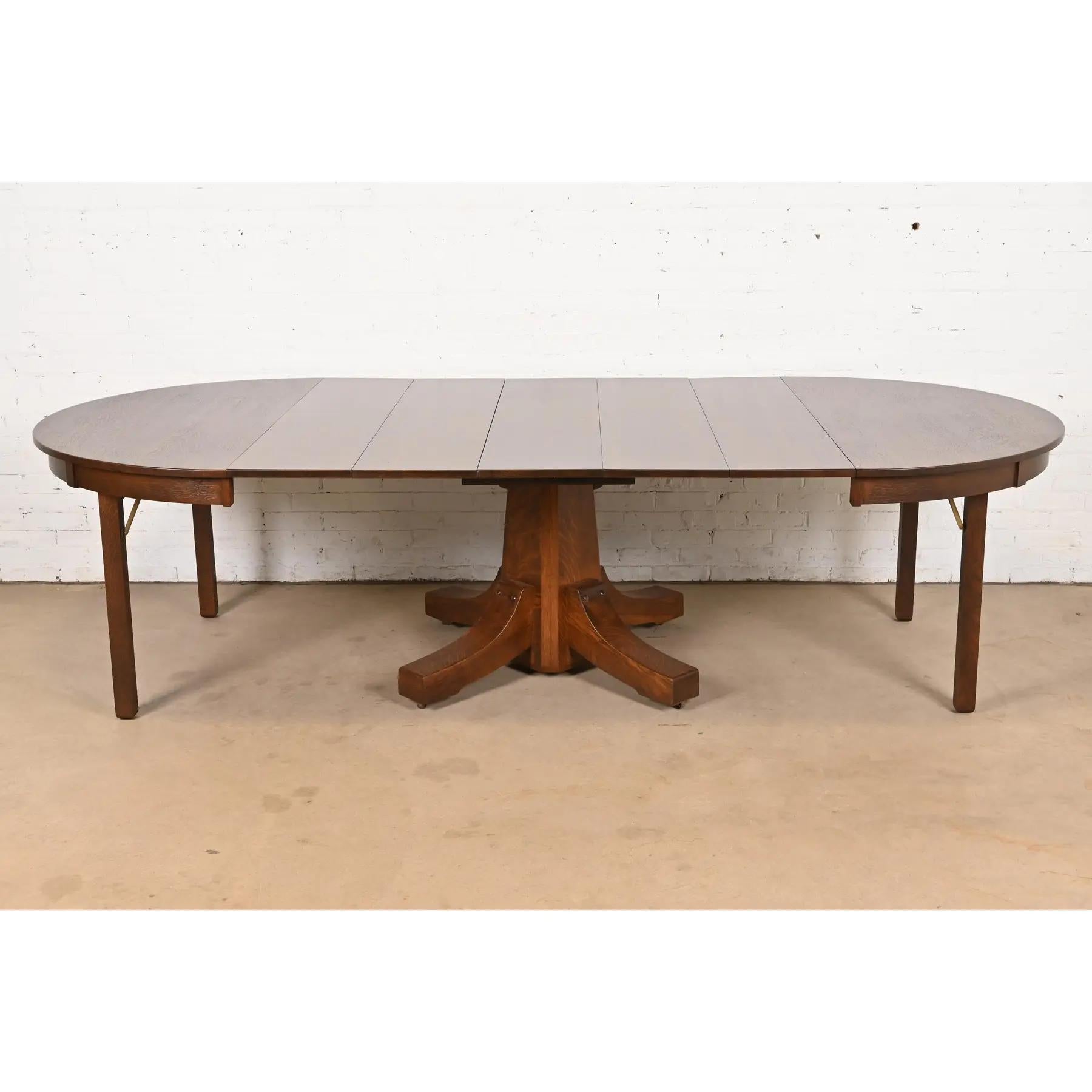 Stickley Brothers Antiker Missions-Esstisch aus Eiche im Arts & Crafts-Stil, neu lackiert im Angebot 1