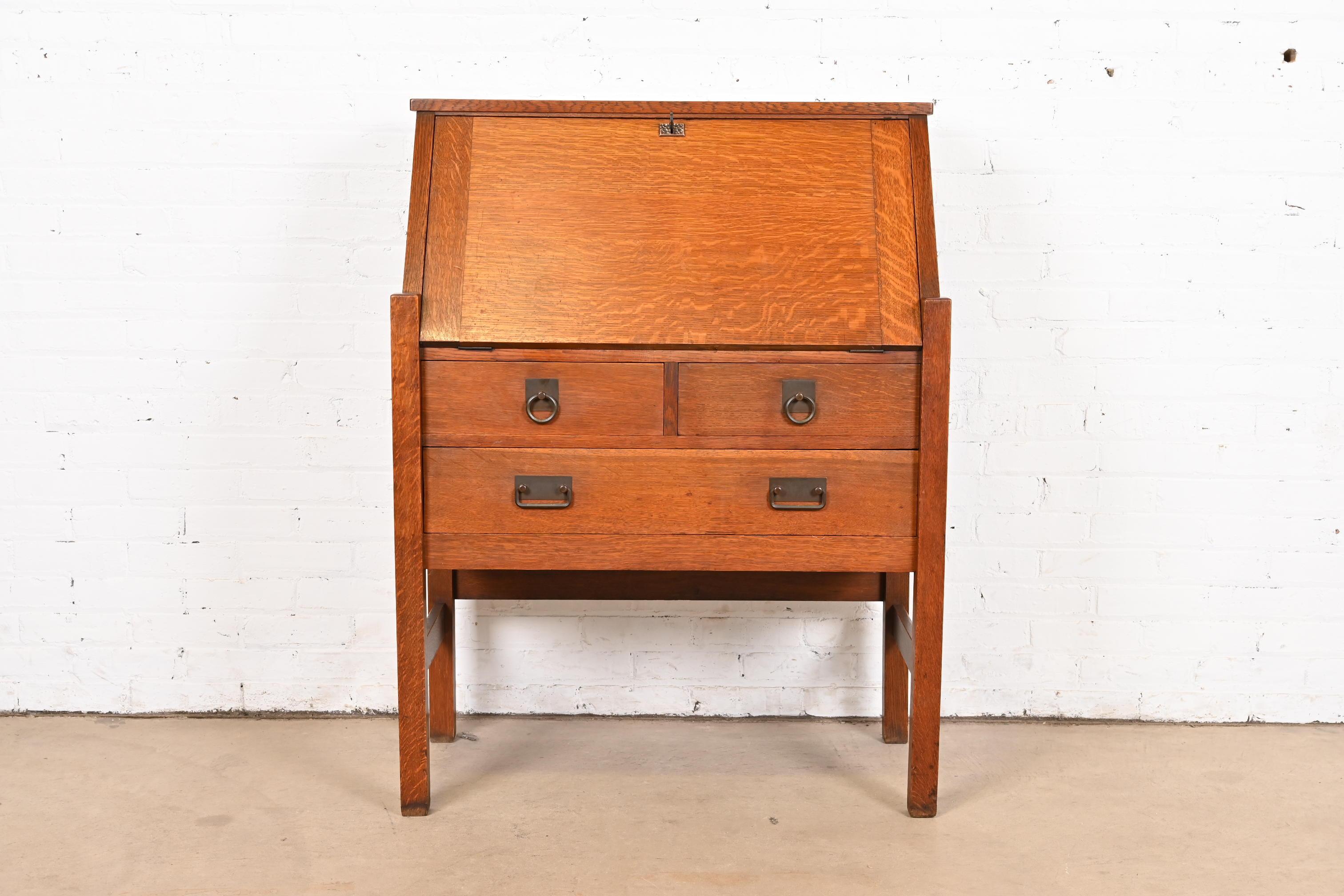 Stickley Brothers Escritorio antiguo Mission Oak Arts & Crafts con frente abatible Artes y manualidades en venta