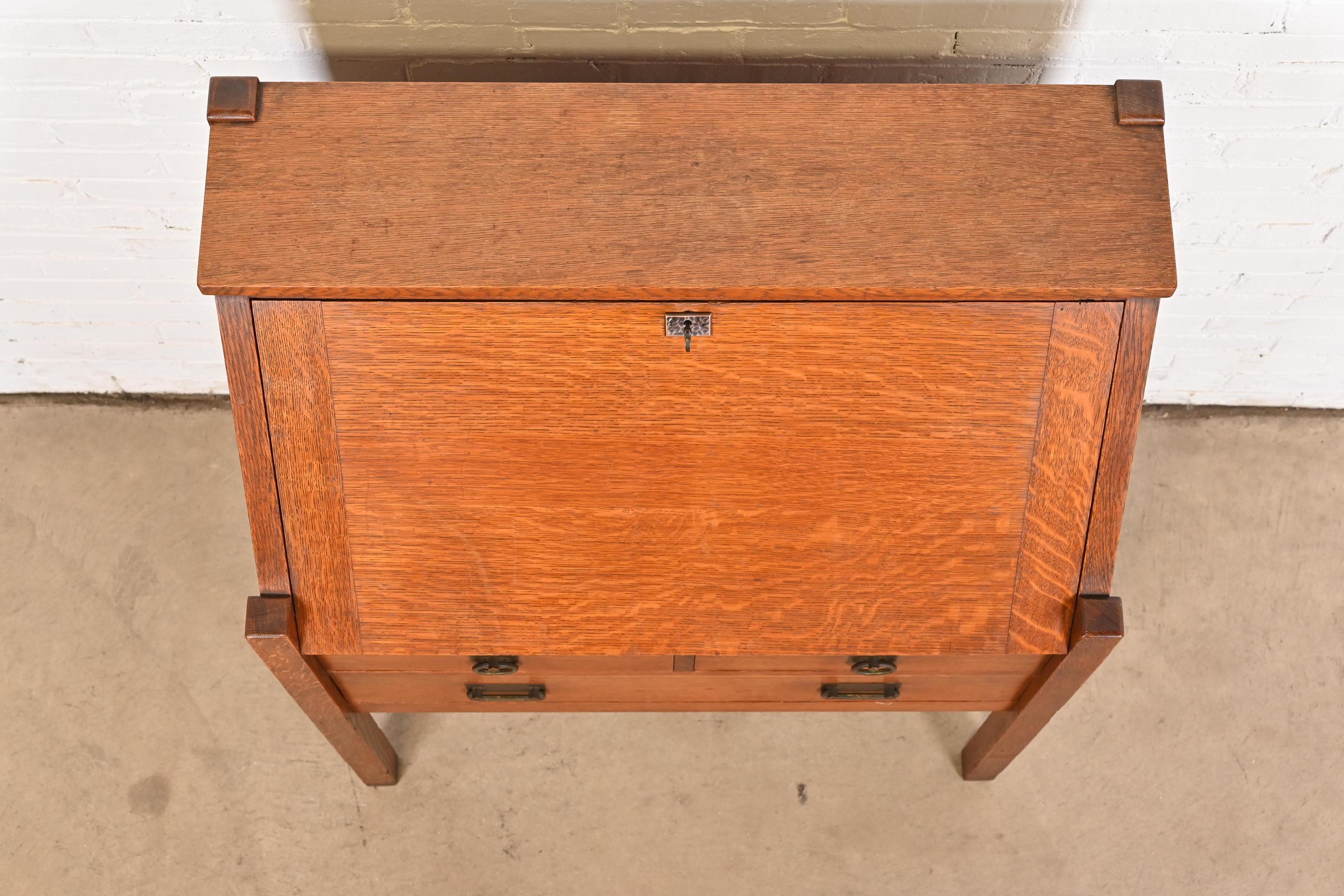 Stickley Brothers Escritorio antiguo Mission Oak Arts & Crafts con frente abatible en venta 2
